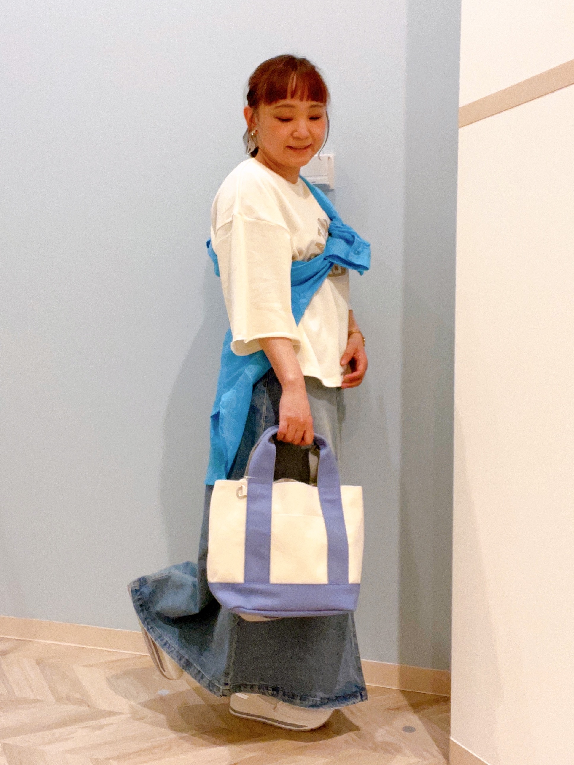 kitaさんの「SHOO･LA･RUE｜【体型カバー】ふんわり質感 やわらかこなれシアーシャツ」を使ったコーディネート