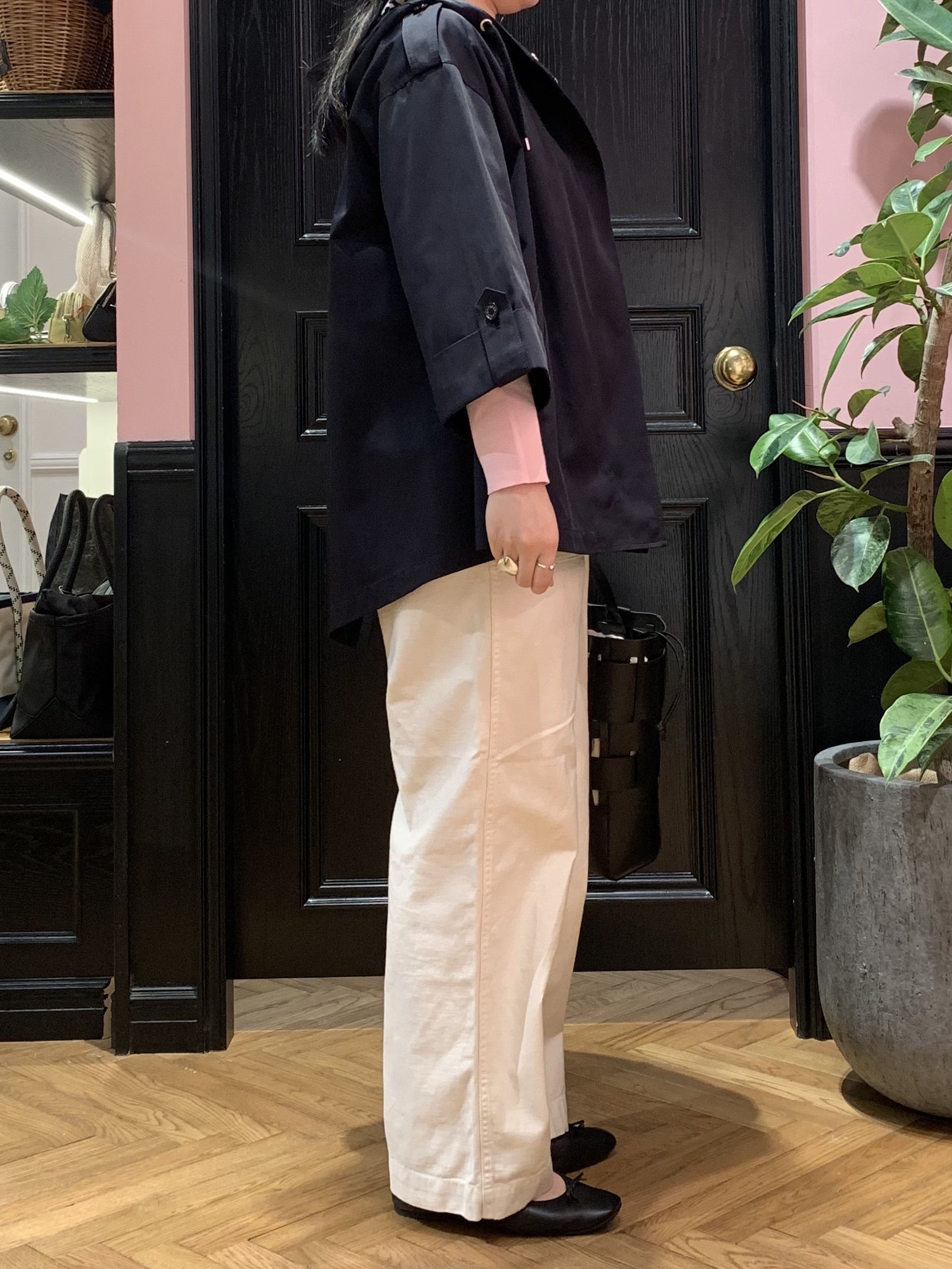 SAKAIさんの「DRESSTERIOR｜【ウォッシャブル】コットンフルニードルニット」を使ったコーディネート