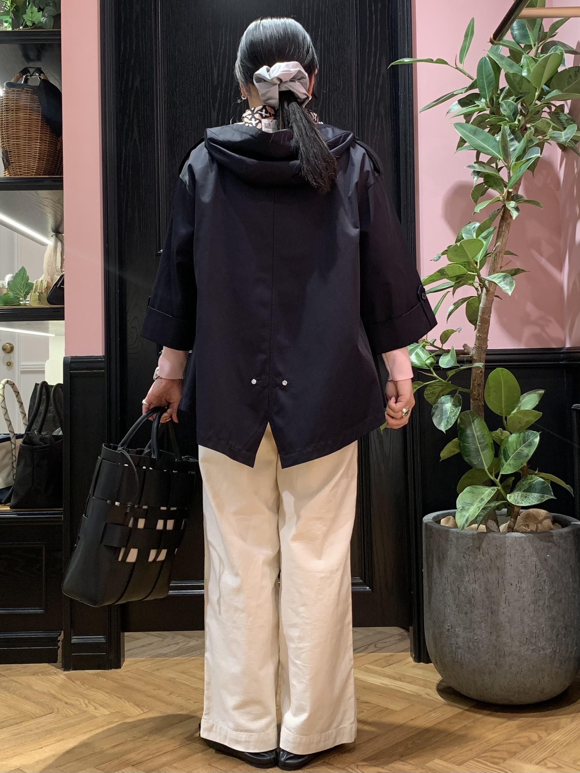 SAKAIさんの「DRESSTERIOR｜【ウォッシャブル】コットンフルニードルニット」を使ったコーディネート