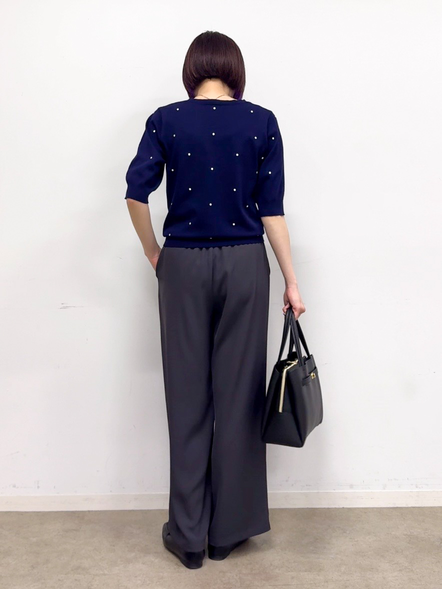 𝐜𝐡𝐢𝐤𝐚さんの「SHOO･LA･RUE｜【S-LL/二の腕カバー】品よく隠せる ドット刺繍5分袖ニット」を使ったコーディネート