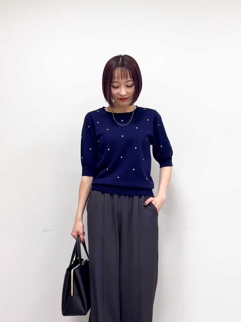 𝐜𝐡𝐢𝐤𝐚さんの「SHOO･LA･RUE｜【S-LL/二の腕カバー】品よく隠せる ドット刺繍5分袖ニット」を使ったコーディネート