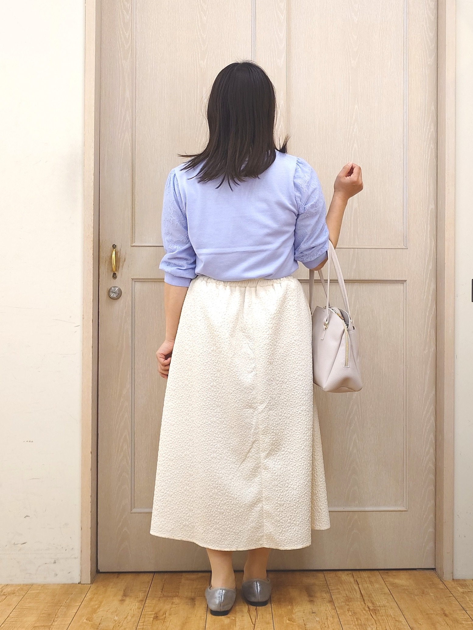 とろろさんの「SHOO･LA･RUE｜【洗濯機可/S-LL】シンプルだけど華やか レースの5分袖ニット」を使ったコーディネート