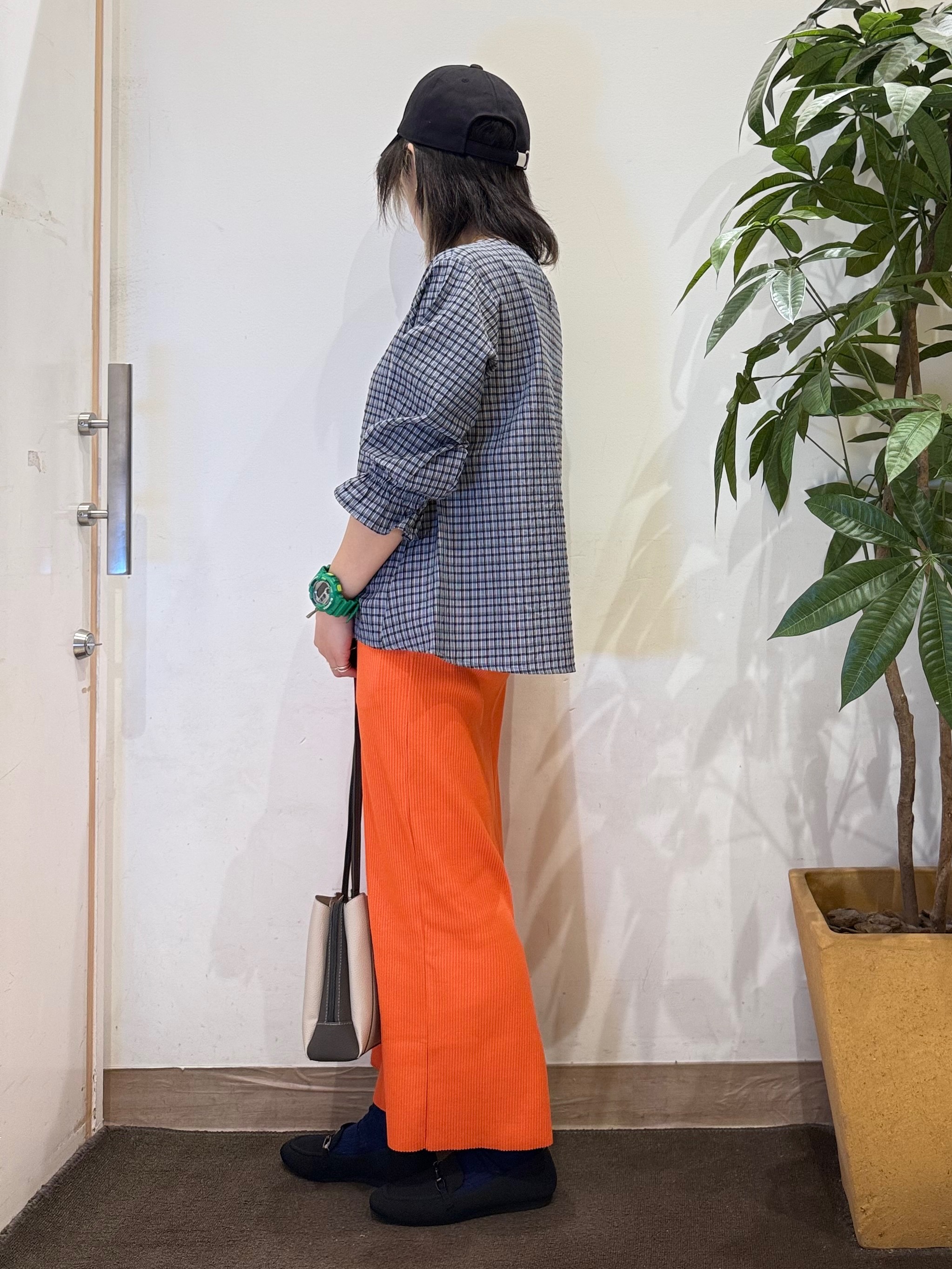 misakiさんの「SHOO･LA･RUE｜【セットアップ可/洗濯機可】上品チェックが好印象 ゆるさら6分袖ブラウス」を使ったコーディネート