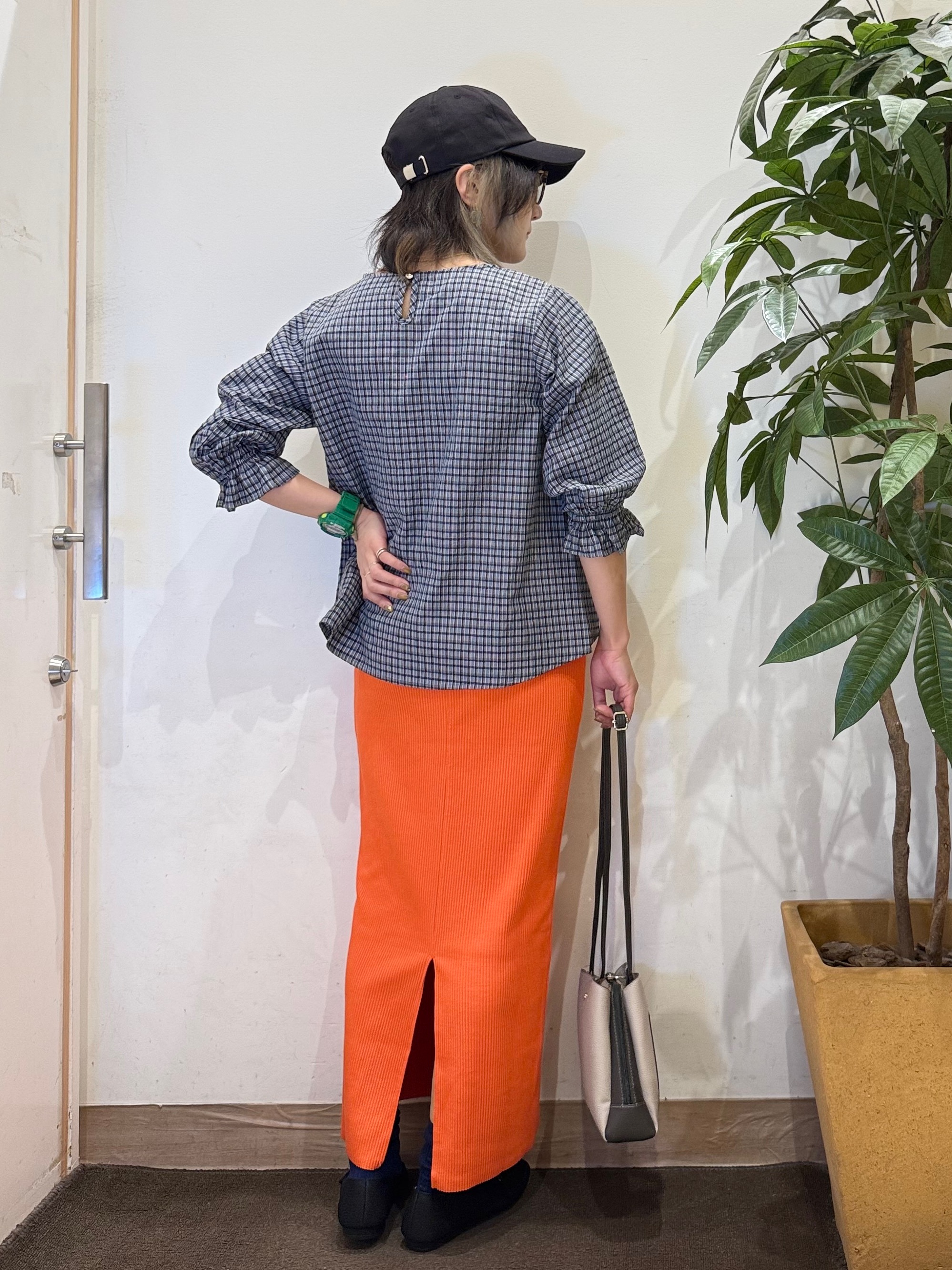 misakiさんの「SHOO･LA･RUE｜【セットアップ可/洗濯機可】上品チェックが好印象 ゆるさら6分袖ブラウス」を使ったコーディネート