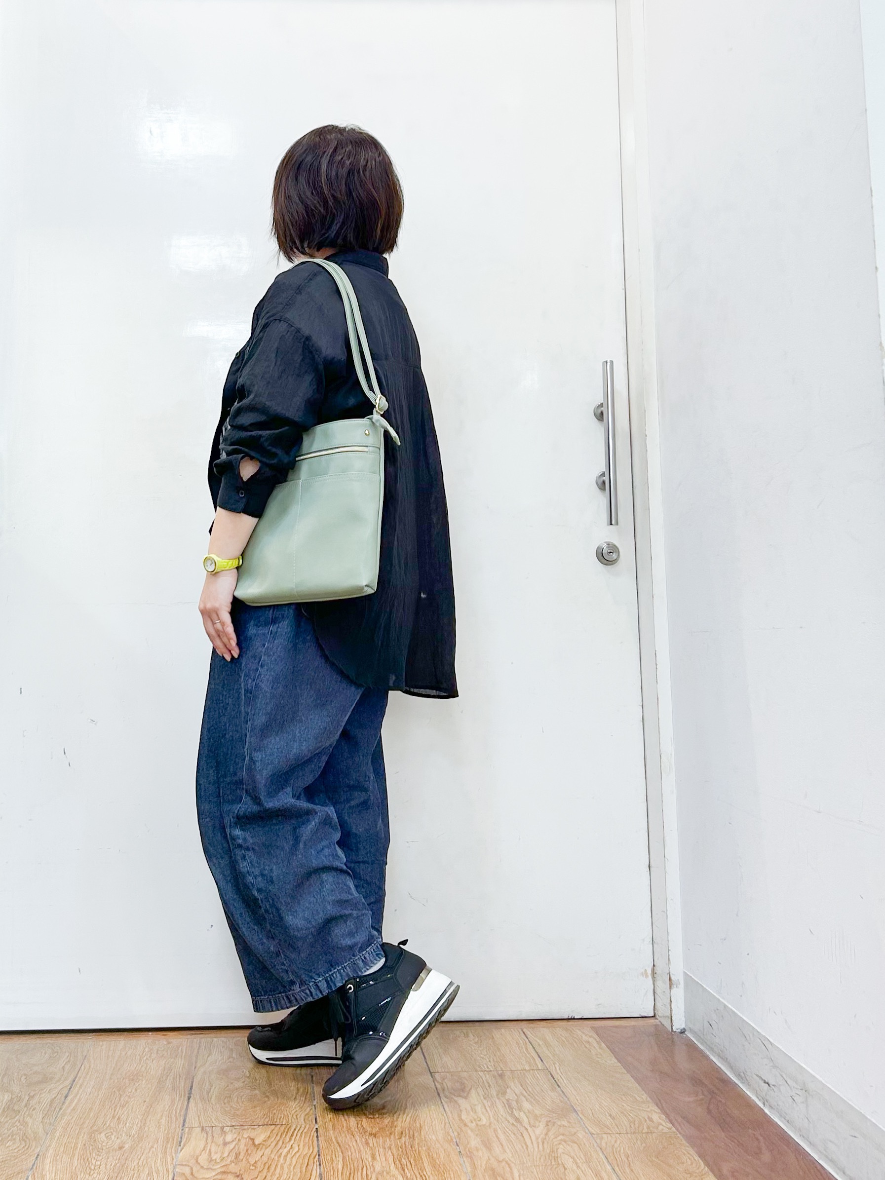 haruさんの「SHOO･LA･RUE｜【体型カバー】ふんわり質感 やわらかこなれシアーシャツ」を使ったコーディネート