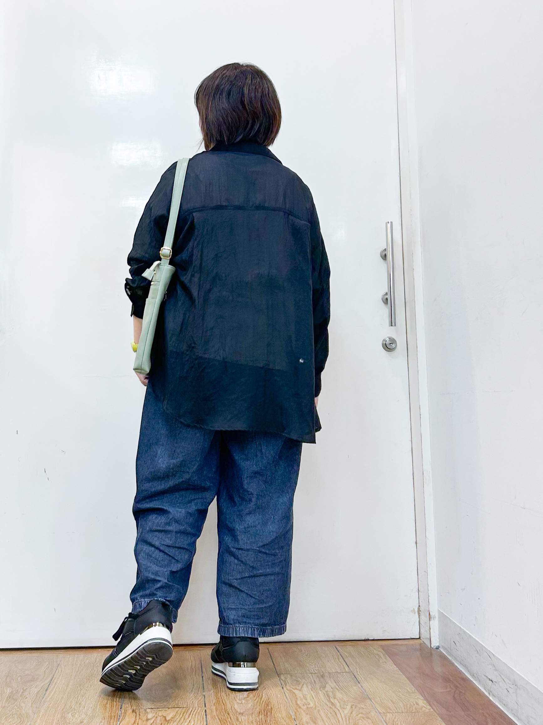 haruさんの「SHOO･LA･RUE｜【体型カバー】ふんわり質感 やわらかこなれシアーシャツ」を使ったコーディネート