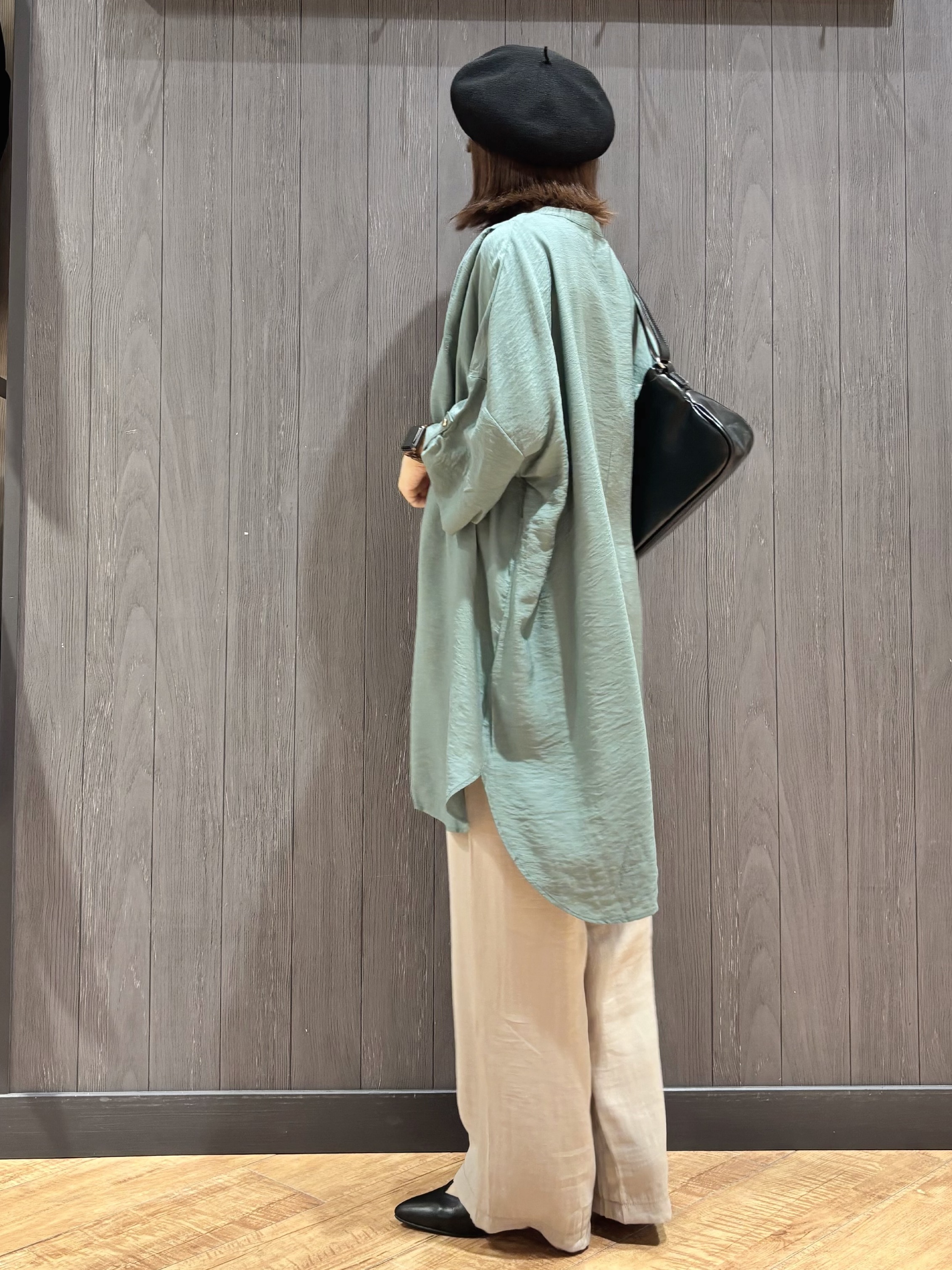 meiさんの「SHOO･LA･RUE｜【ひんやり/S-LL/洗濯機可】体型カバー叶える 大人のゆるドルマンチュニック」を使ったコーディネート