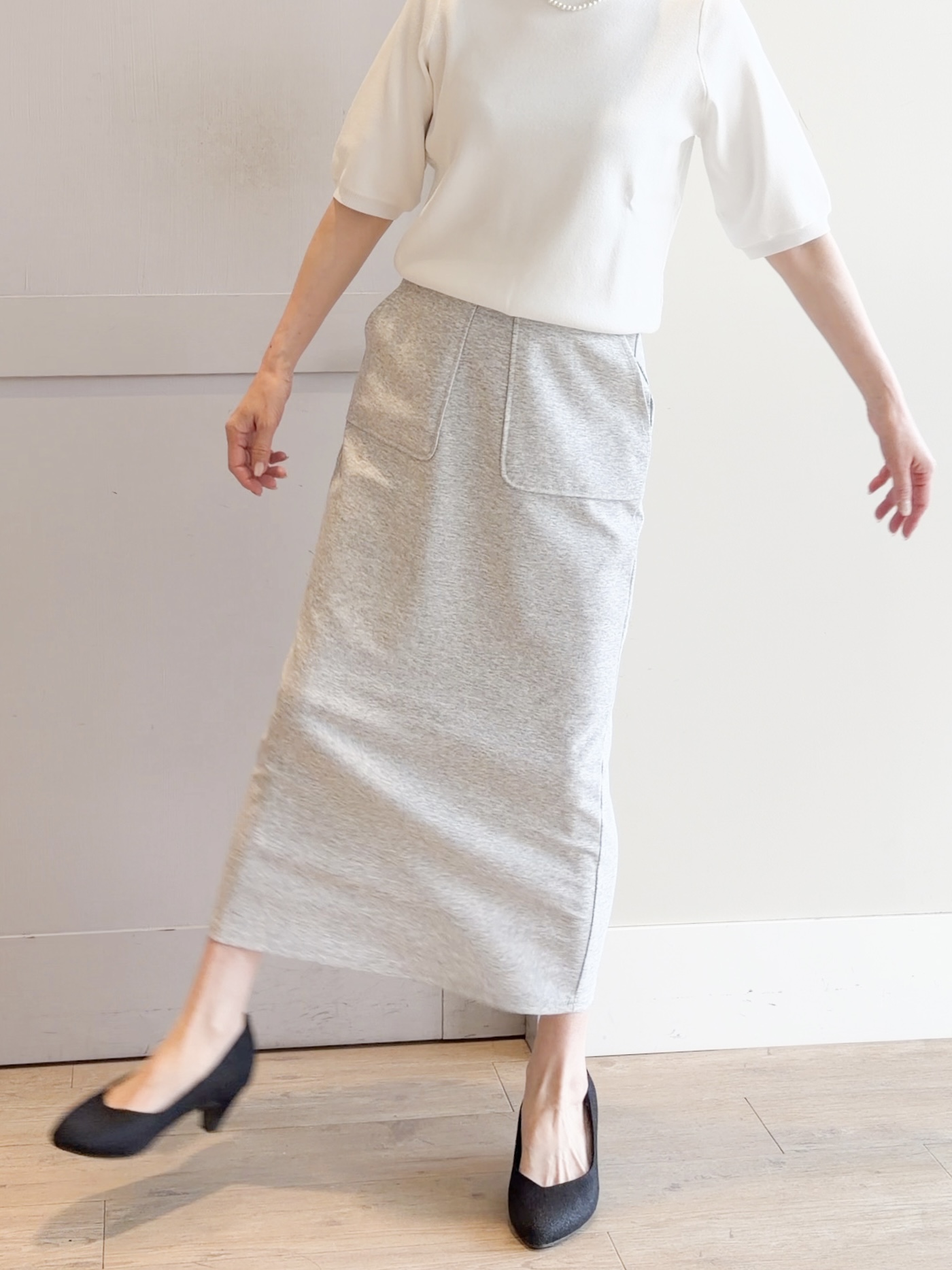 yamakoさんの「grove｜【UVカット/洗濯機で洗える】メタルボタンクルーネックカーディガン」を使ったコーディネート
