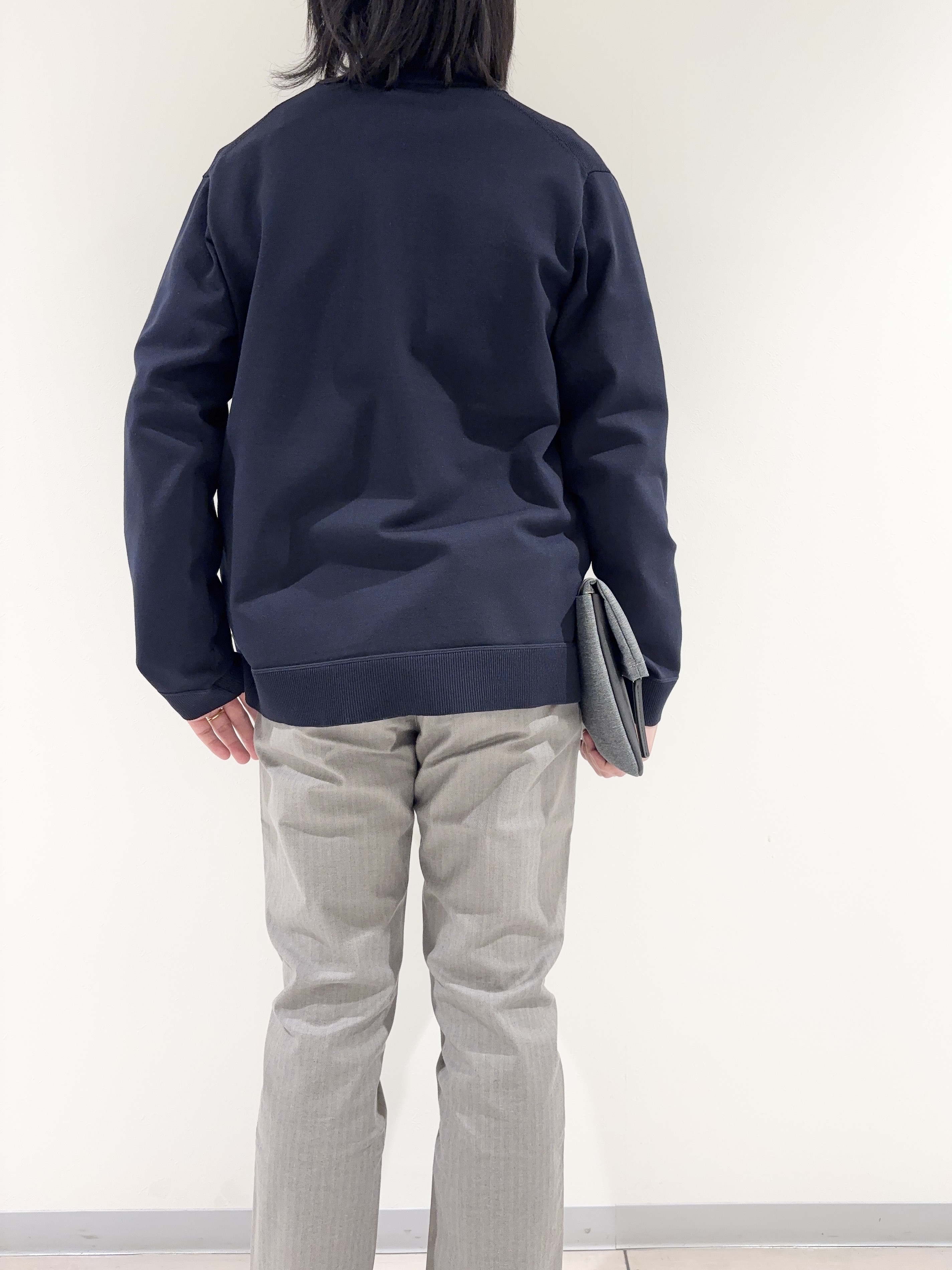 及川さんの「TAKEO KIKUCHI｜ジップアップ 鹿の子 ニット」を使ったコーディネート