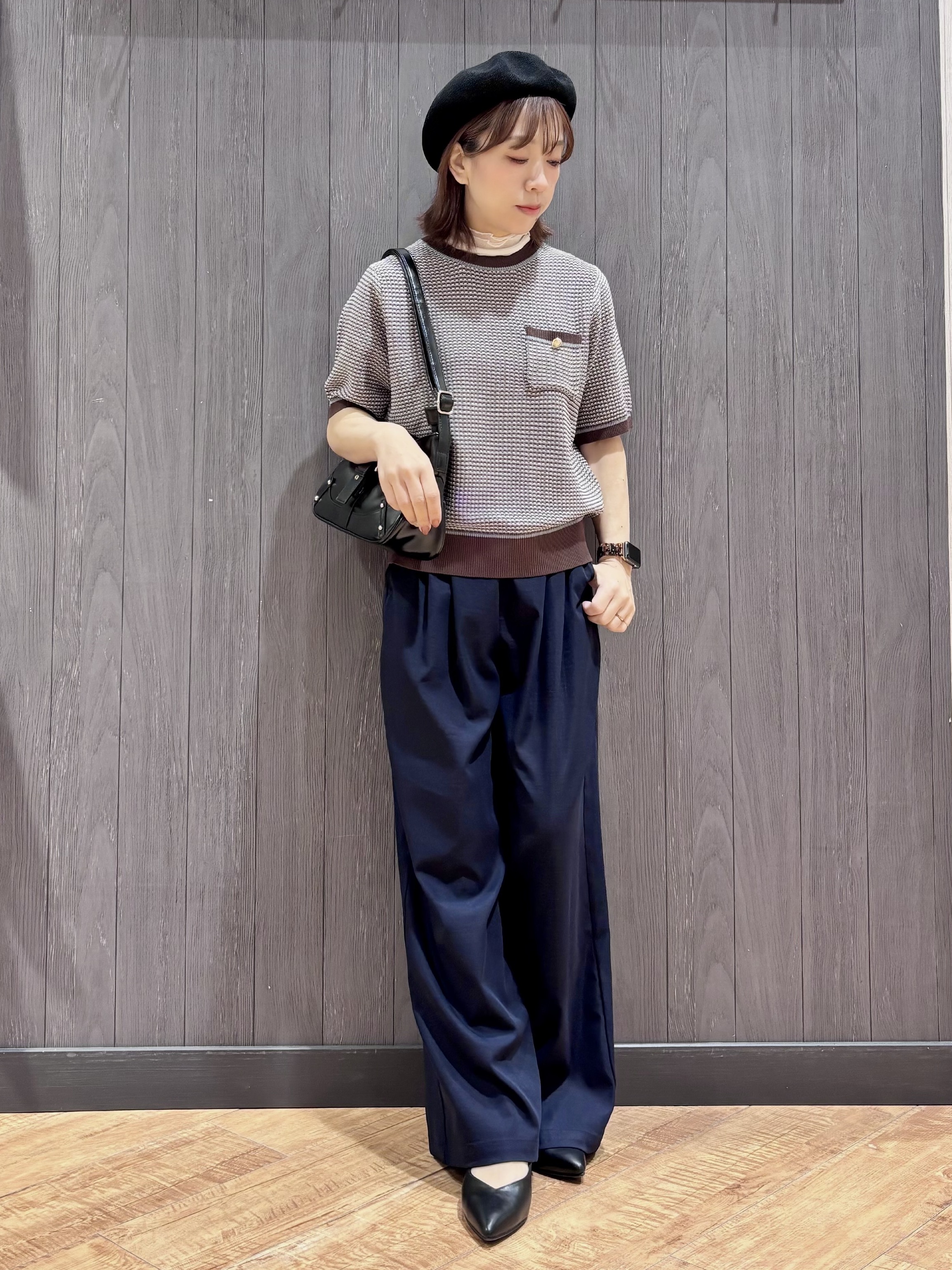 meiさんの「SHOO･LA･RUE｜【洗濯機可/S-LL】金ボタンが上品 カノコ編み配色クルーネックニット」を使ったコーディネート
