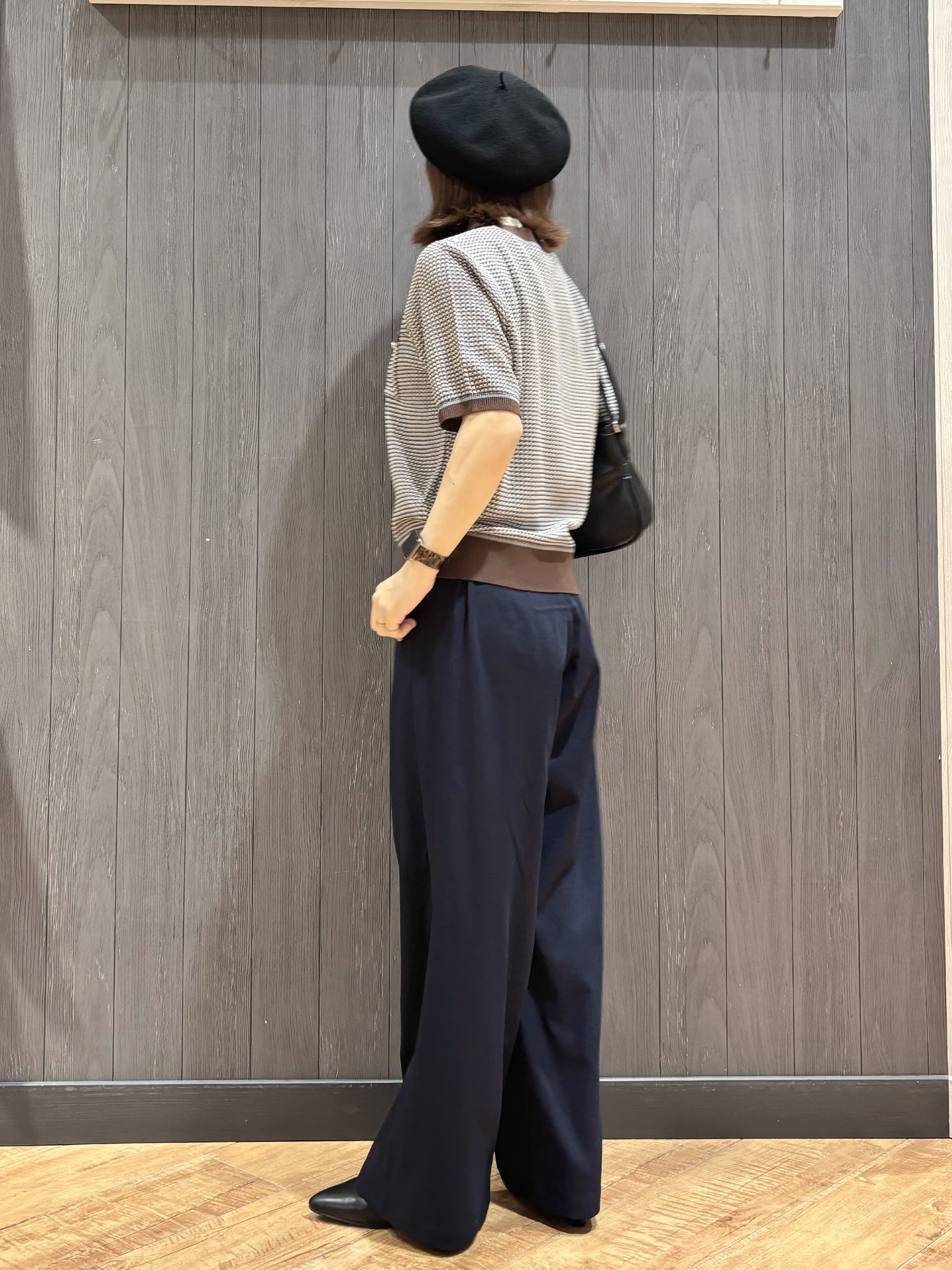 meiさんの「SHOO･LA･RUE｜【洗濯機可/S-LL】金ボタンが上品 カノコ編み配色クルーネックニット」を使ったコーディネート