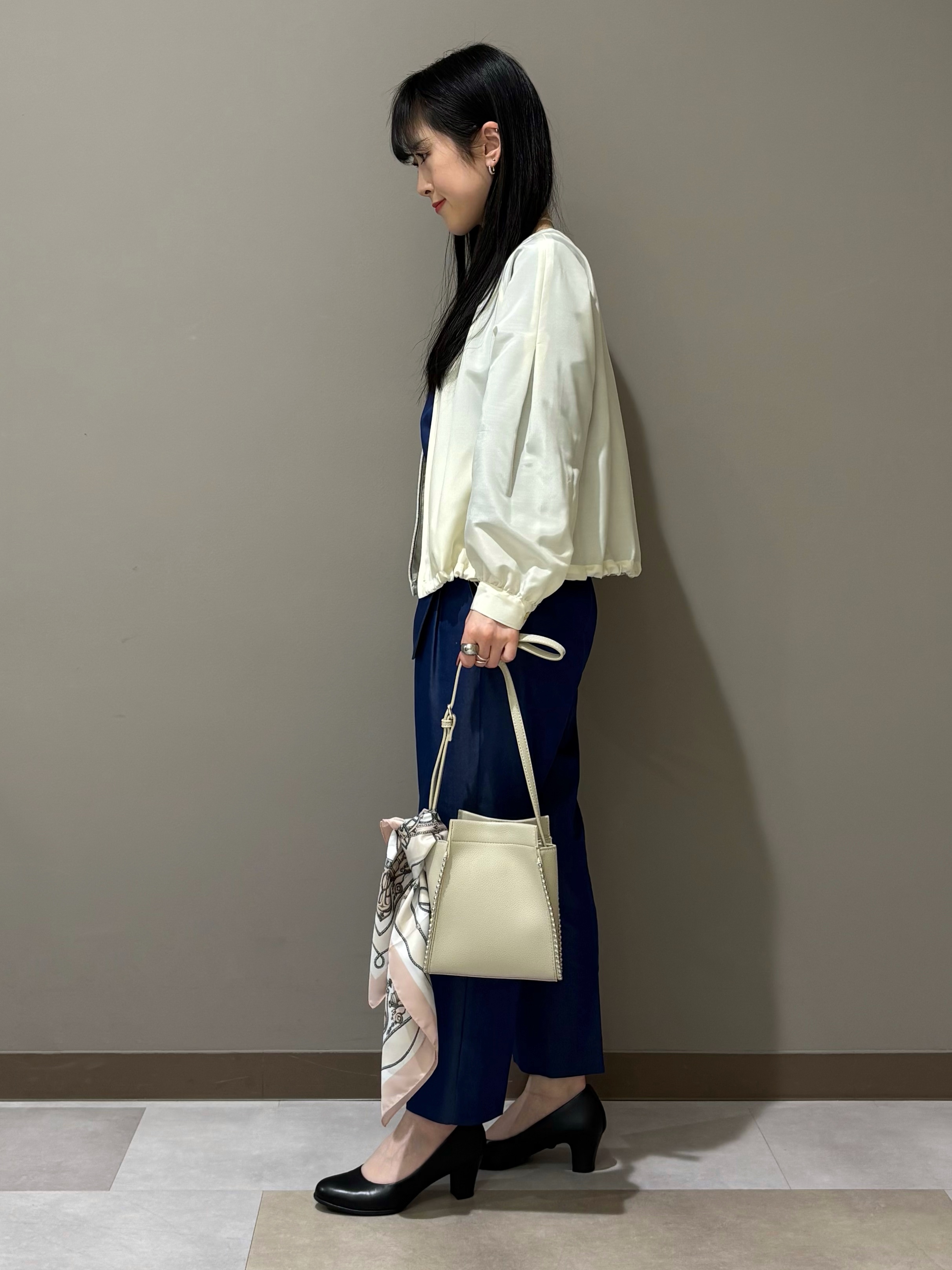 KEIKOさんの「INDIVI｜【洗える／大人シアー】エアリー バルーンブルゾン」を使ったコーディネート