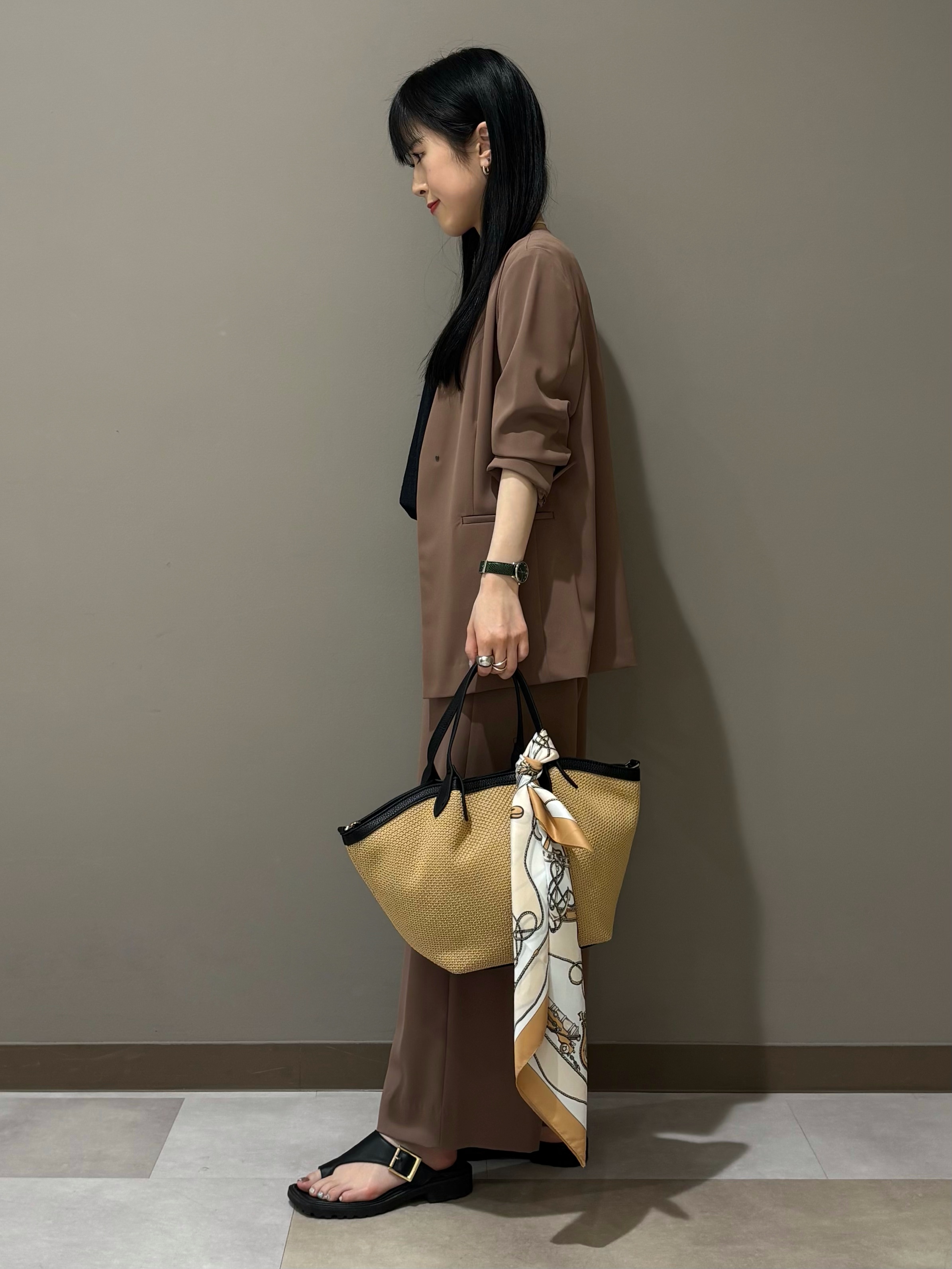 KEIKOさんの「INDIVI｜【さらに軽く軽快！／着る日傘】ノーカラージャケット」を使ったコーディネート