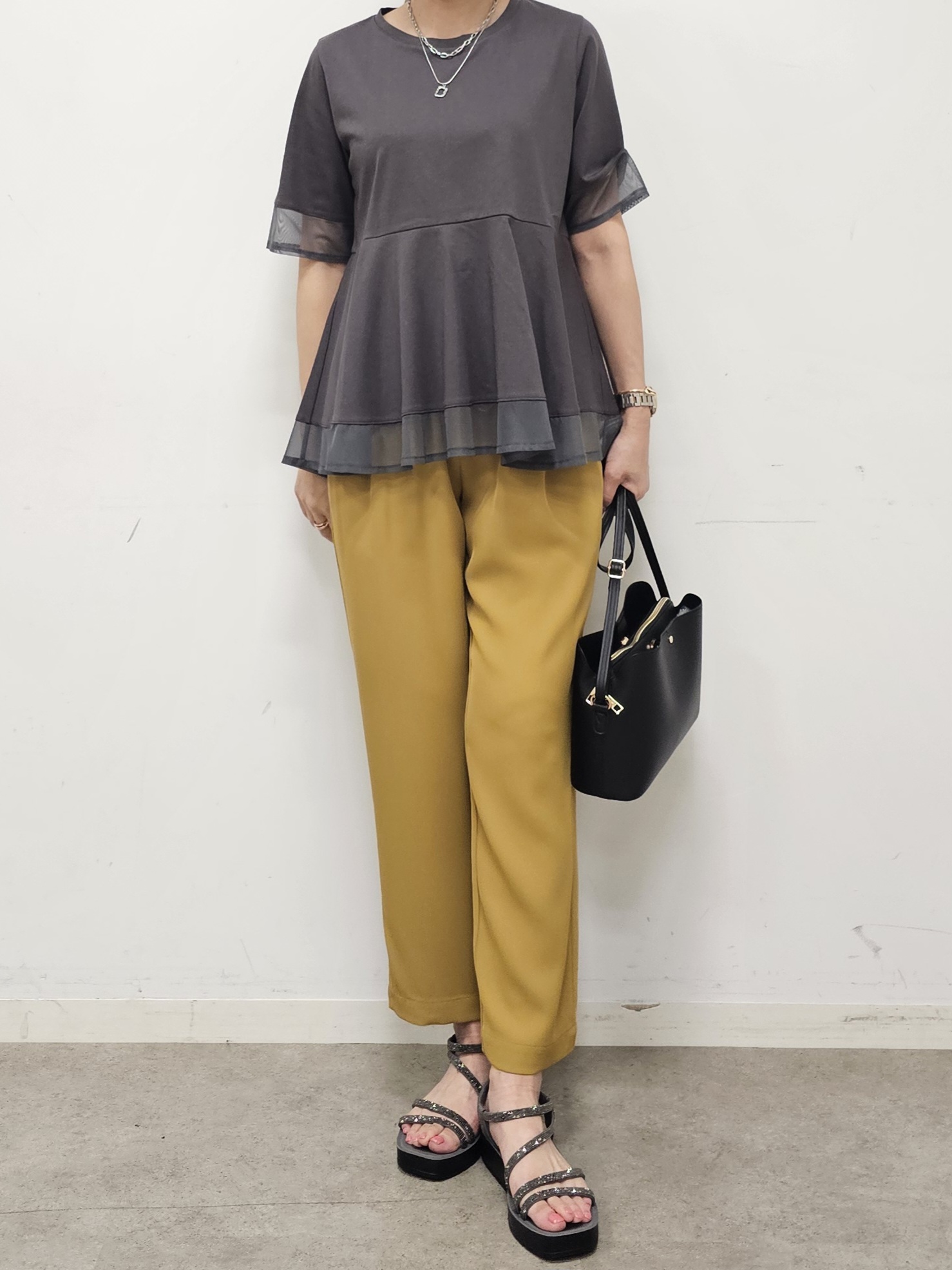ゆゆさんの「SHOO･LA･RUE｜チュールレイヤードペプラムＴシャツ」を使ったコーディネート