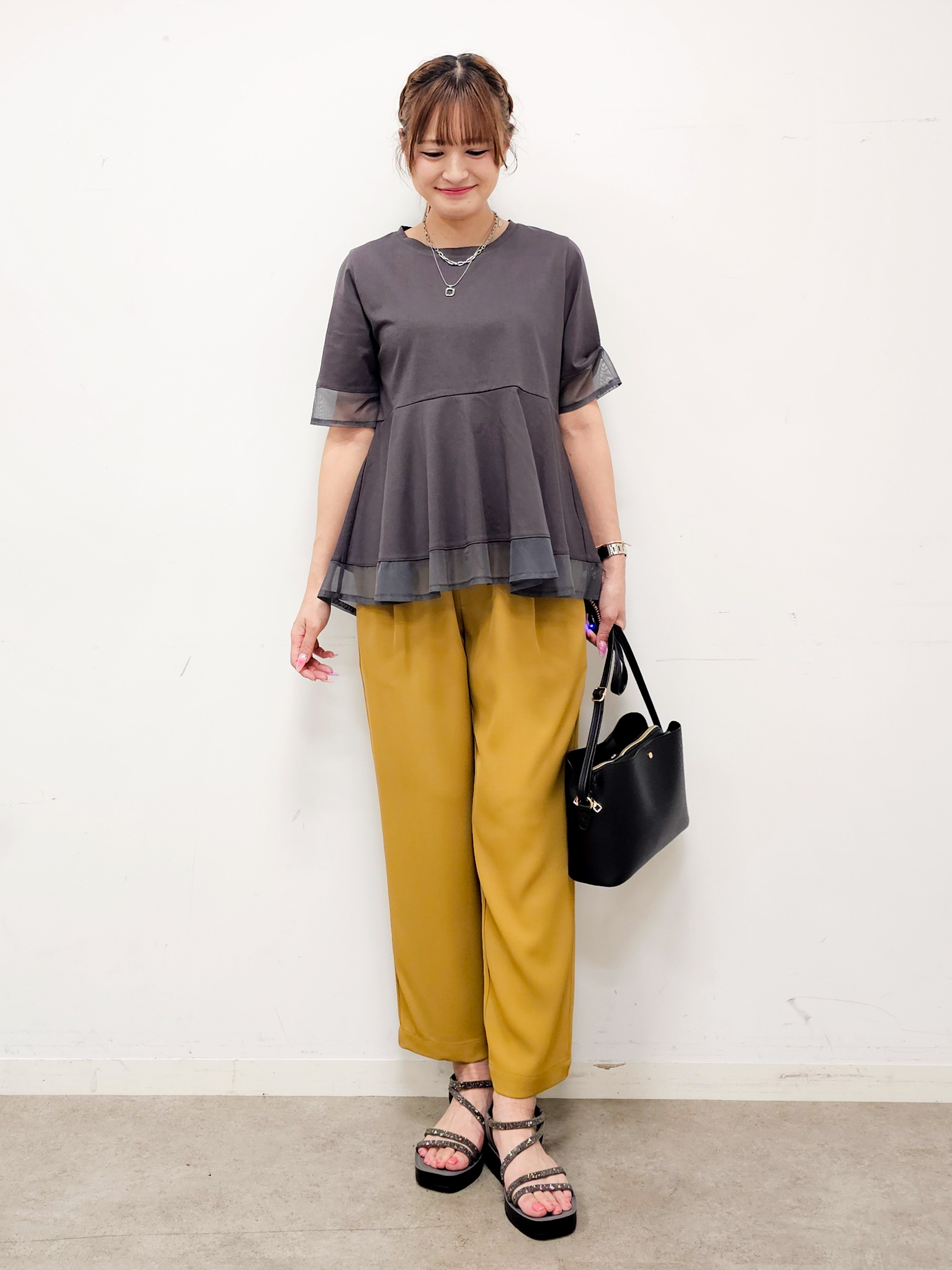 ゆゆさんの「SHOO･LA･RUE｜チュールレイヤードペプラムＴシャツ」を使ったコーディネート