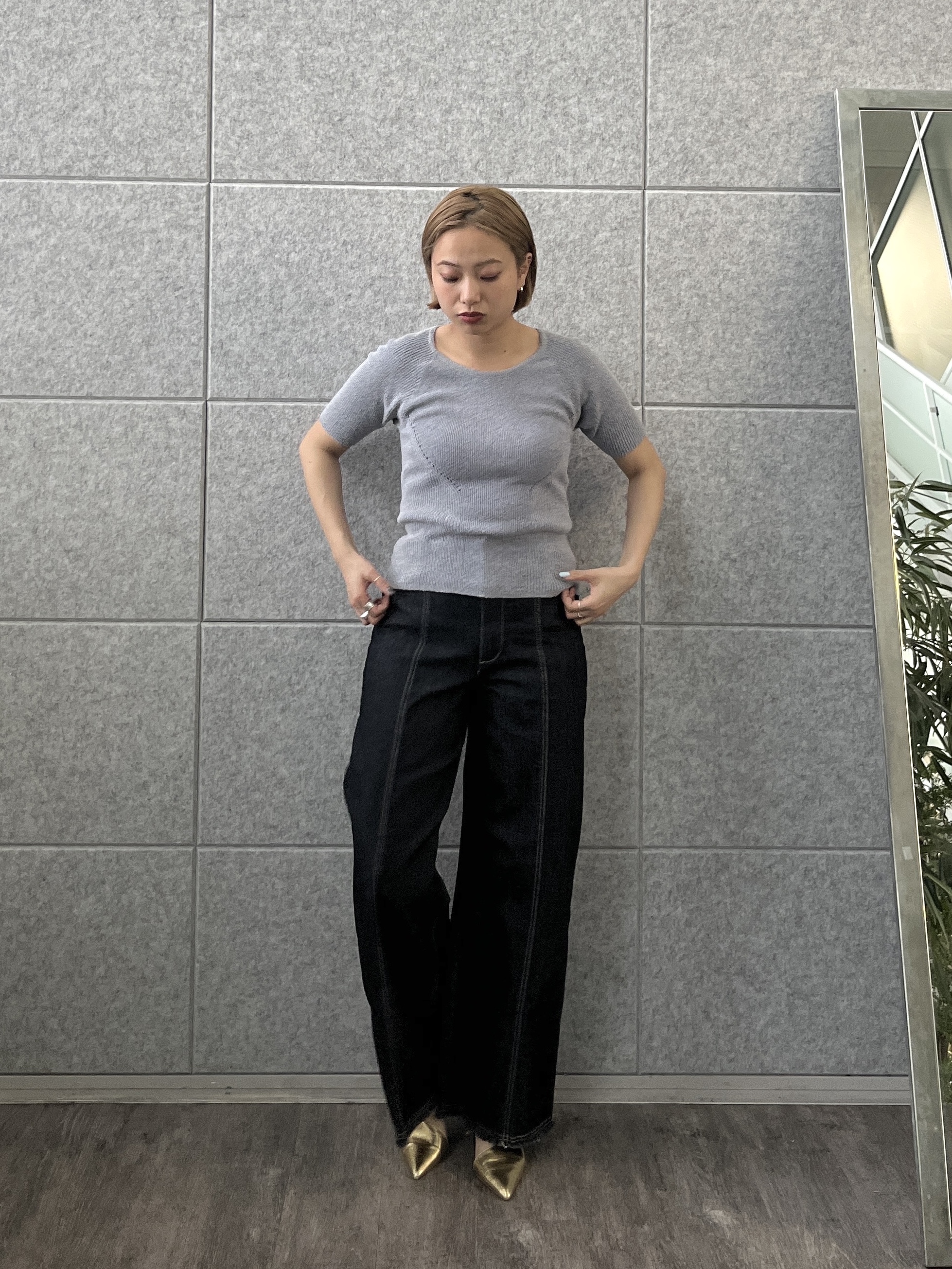 Harukaさんの「INDIVI｜ハイウエストカットオフデニム」を使ったコーディネート