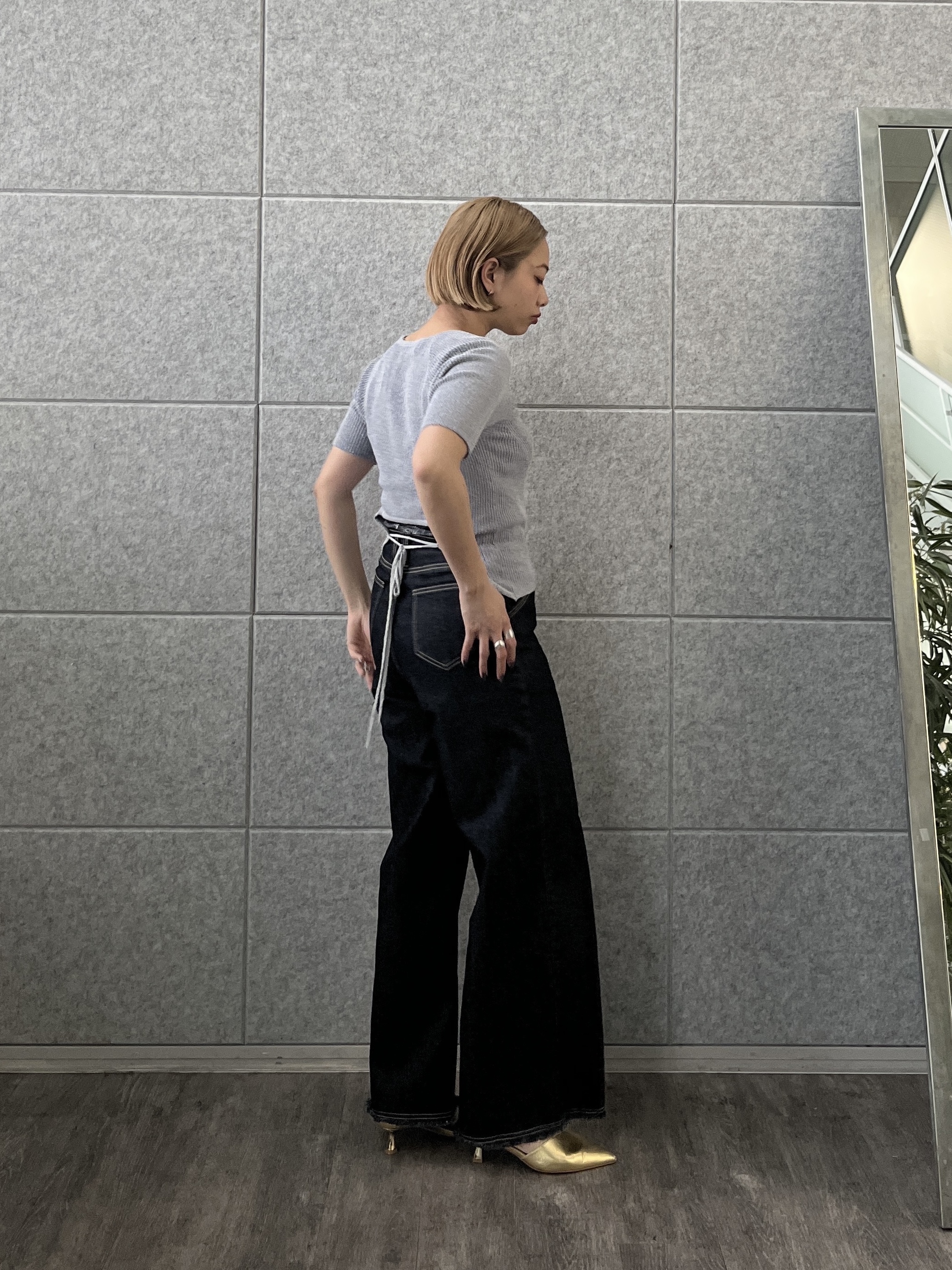 Harukaさんの「INDIVI｜ハイウエストカットオフデニム」を使ったコーディネート