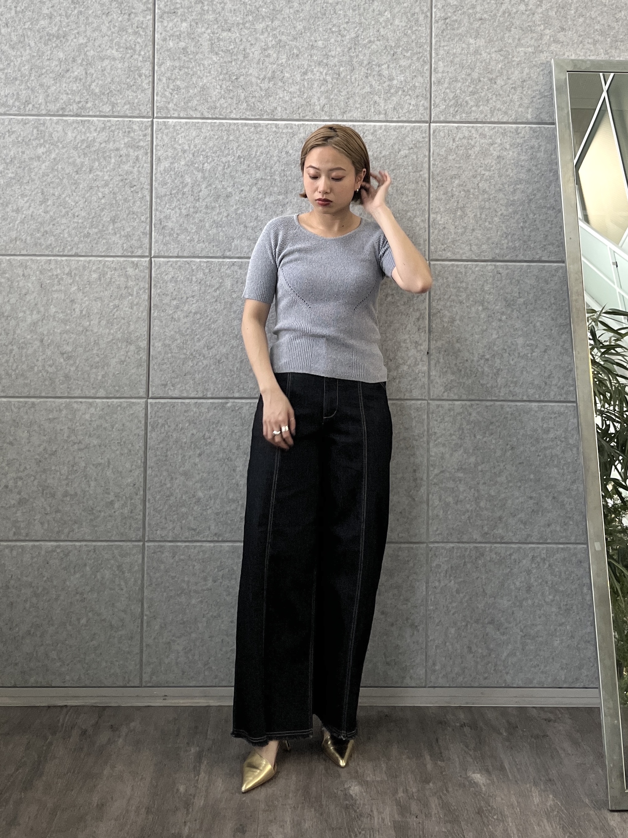 Harukaさんの「INDIVI｜ハイウエストカットオフデニム」を使ったコーディネート