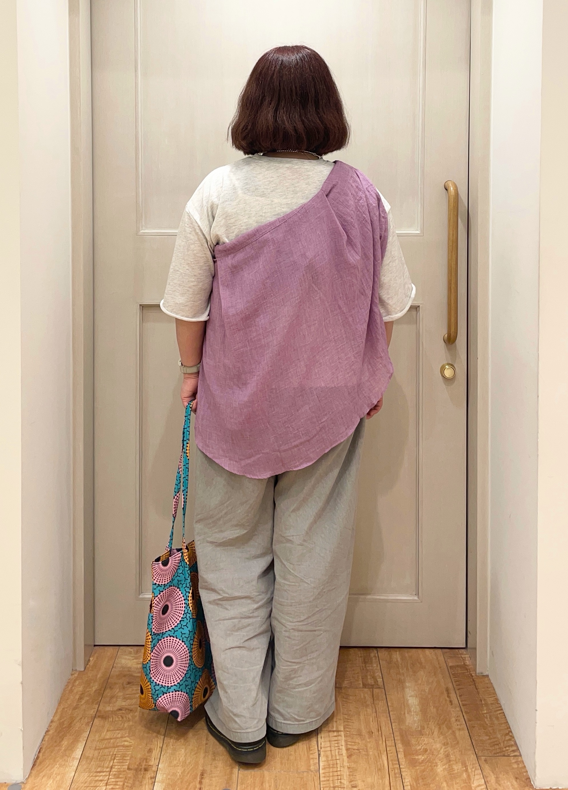 はまちゃんさんの「SHOO･LA･RUE｜【体型カバー】ふんわり質感 やわらかこなれシアーシャツ」を使ったコーディネート
