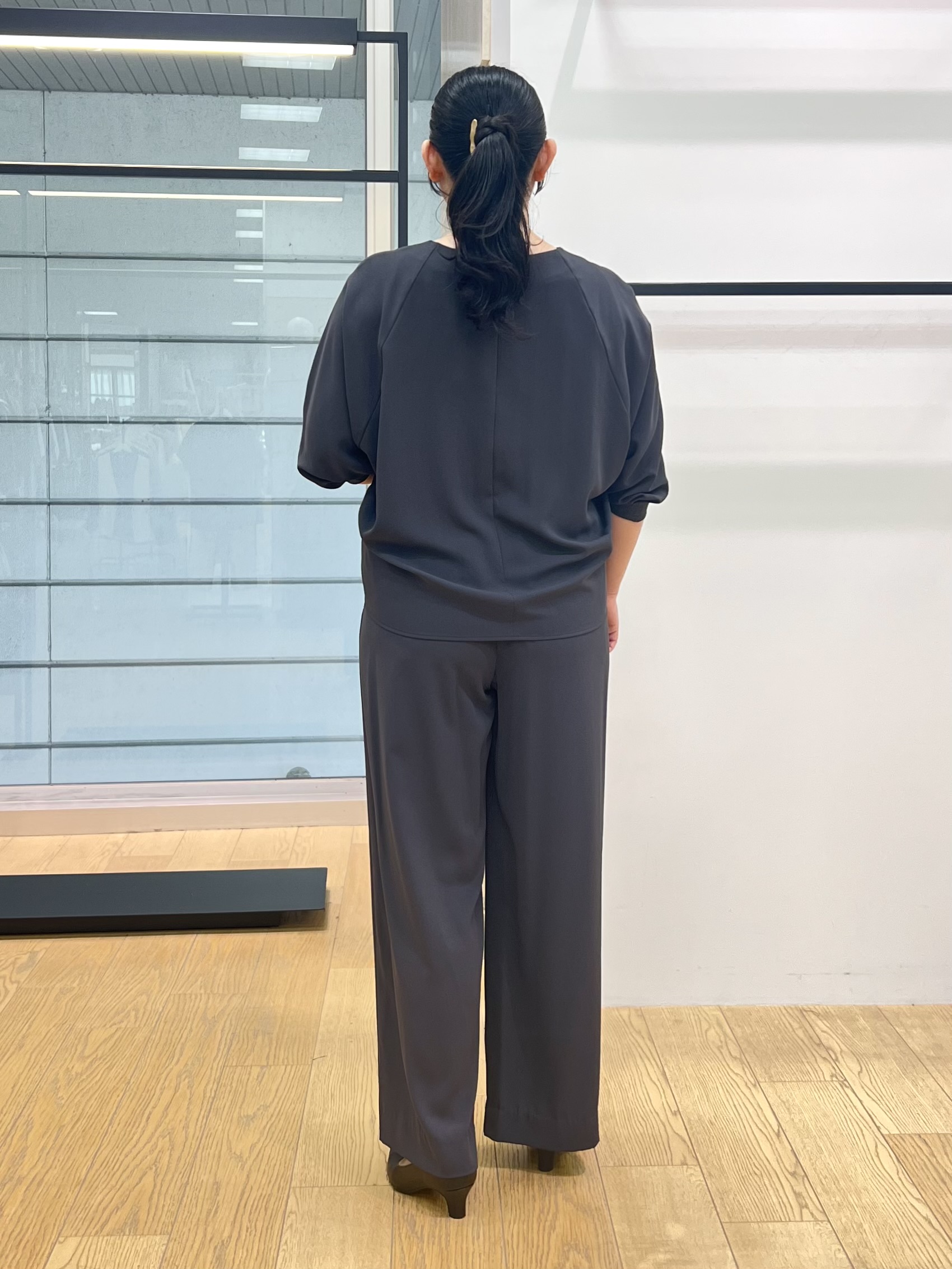 shimaさんの「INDIVI｜【さらに軽く軽快！／着る日傘】ノーカラージャケット」を使ったコーディネート