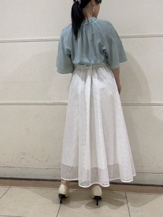 watanabeさんの「UNTITLED｜【シアー/首元フリル】シルキーシフォンブラウス」を使ったコーディネート