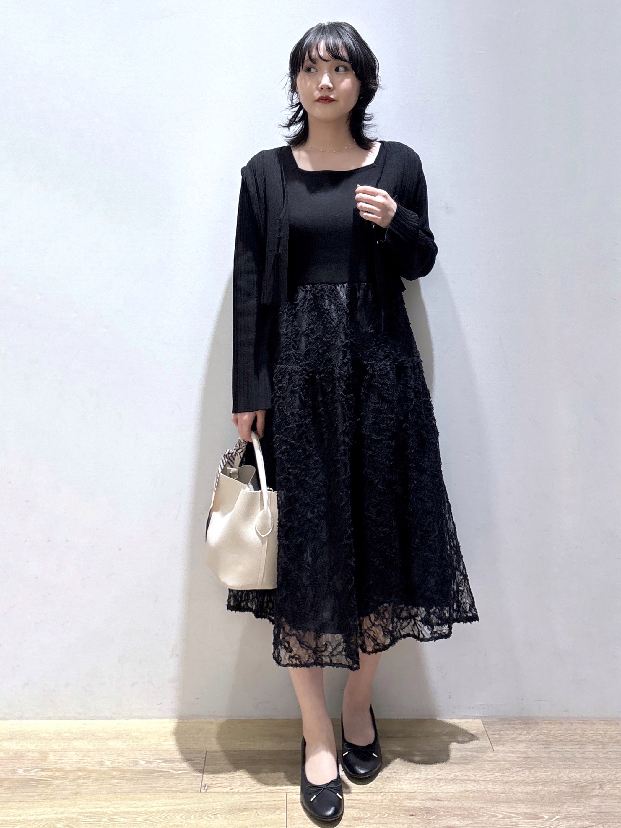 mizukiさんの「index｜《ツインセット》カーディガン&times;ニットドッキングワンピース【洗濯機OK】」を使ったコーディネート