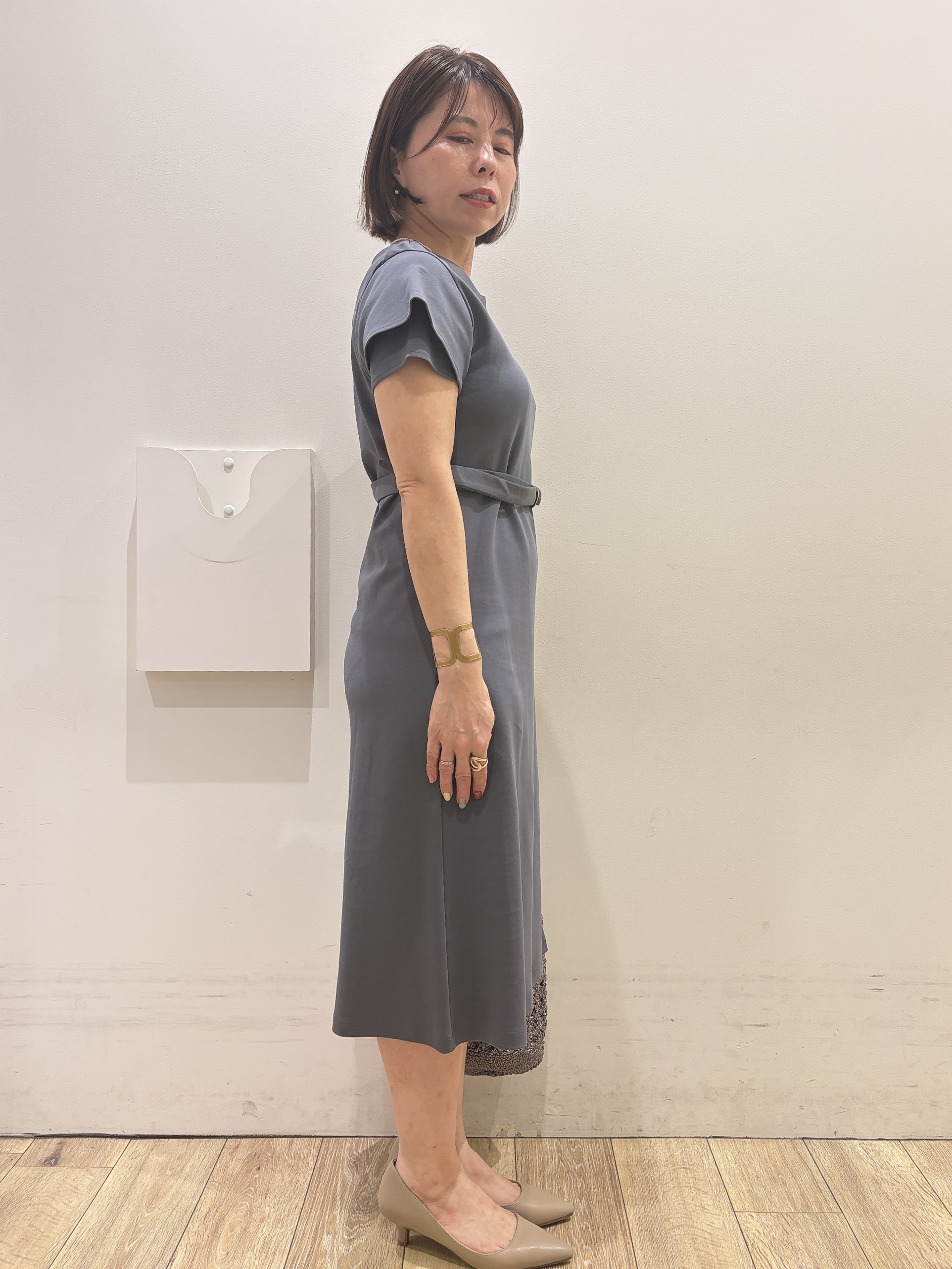 YUKOさんの「index｜【接触冷感／UVケア】Iラインフレアスリーブワンピース《洗濯機OK／XS～3L／6col》」を使ったコーディネート