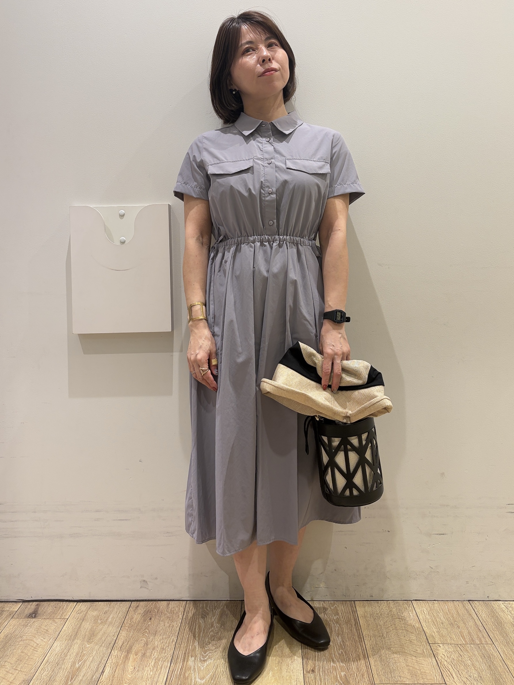 YUKOさんの「index｜サイドリボンシャツワンピース【洗濯機OK／防シワ】」を使ったコーディネート