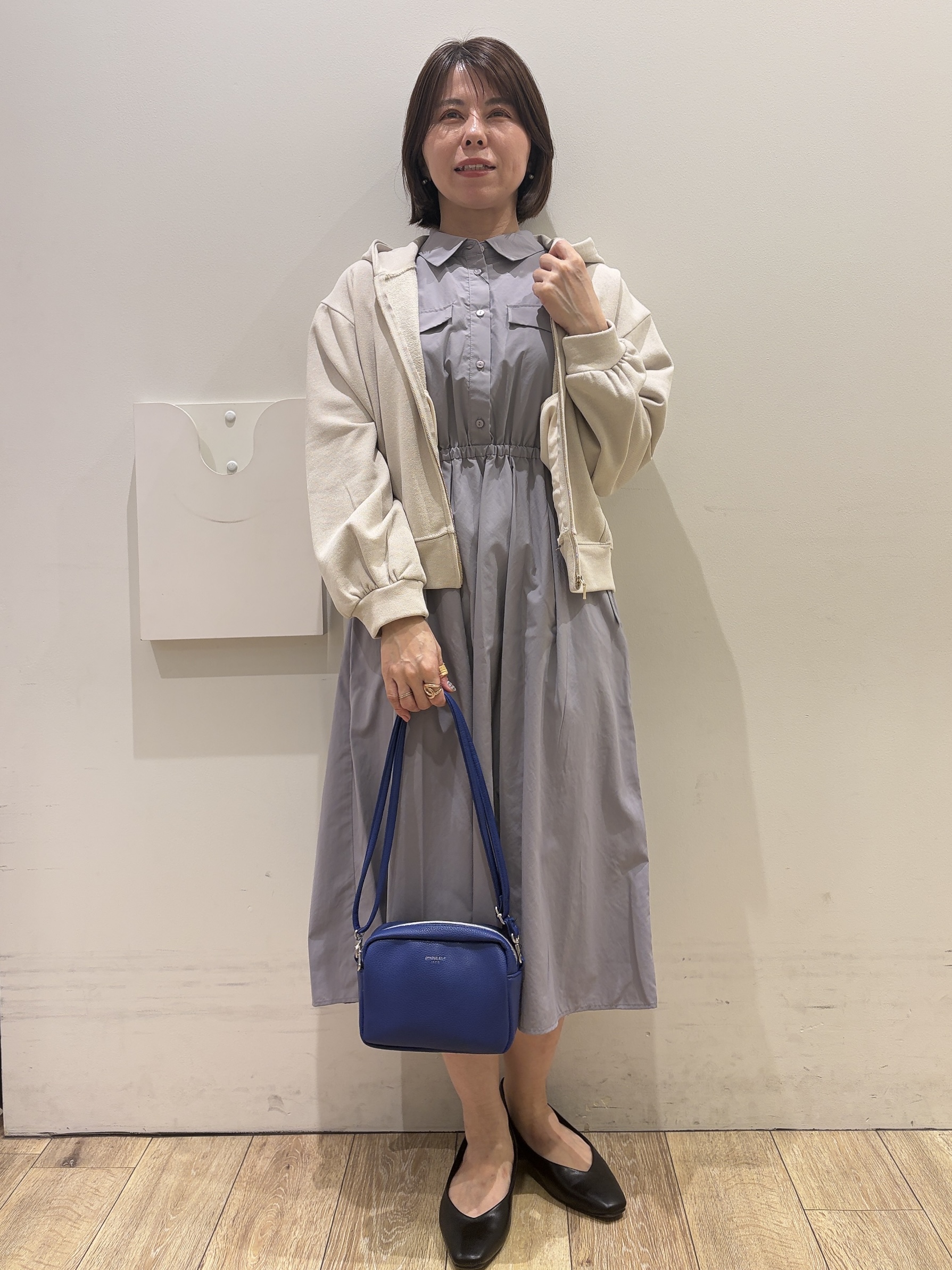 YUKOさんの「index｜サイドリボンシャツワンピース【洗濯機OK／防シワ】」を使ったコーディネート