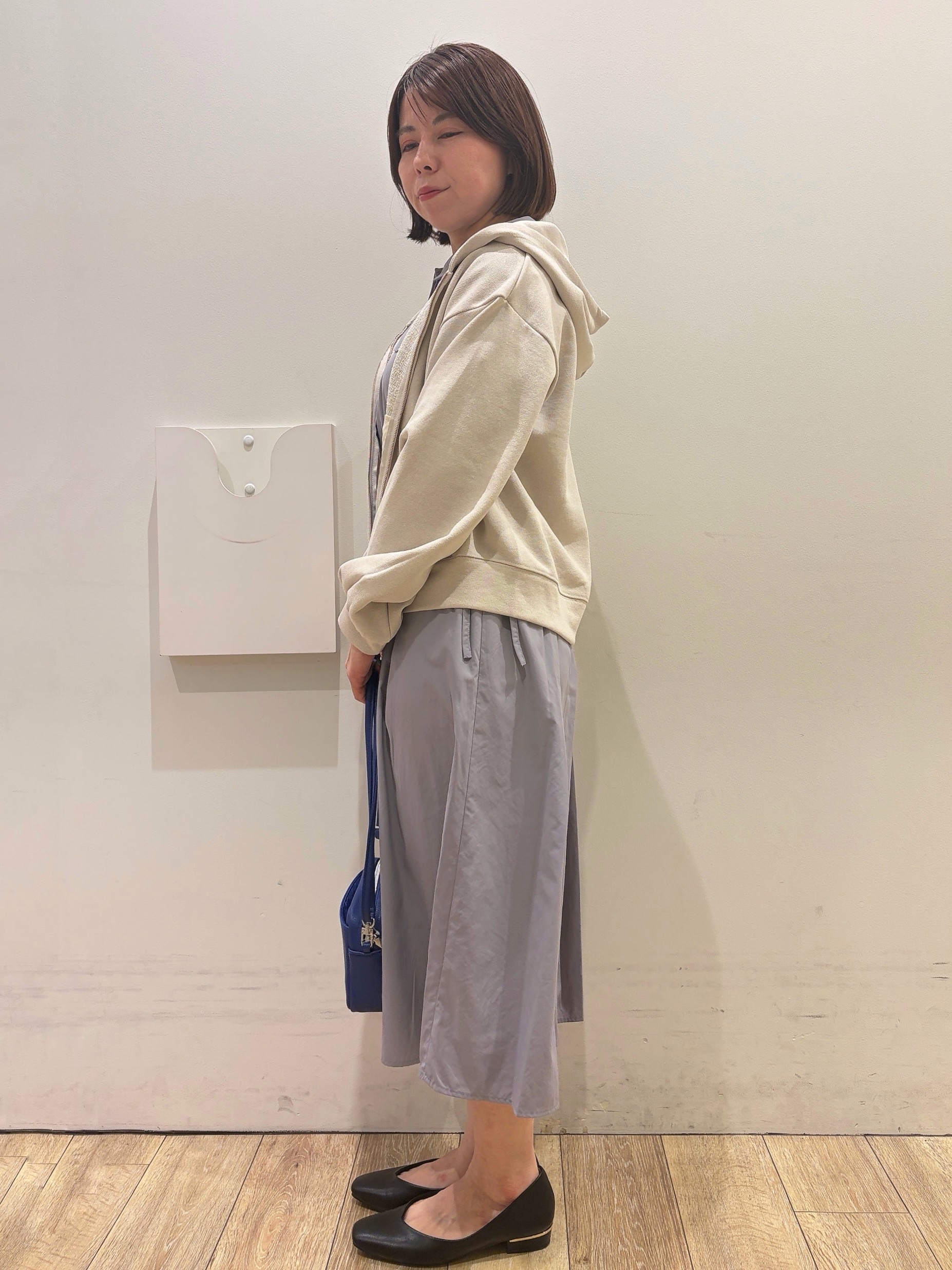 YUKOさんの「index｜サイドリボンシャツワンピース【洗濯機OK／防シワ】」を使ったコーディネート