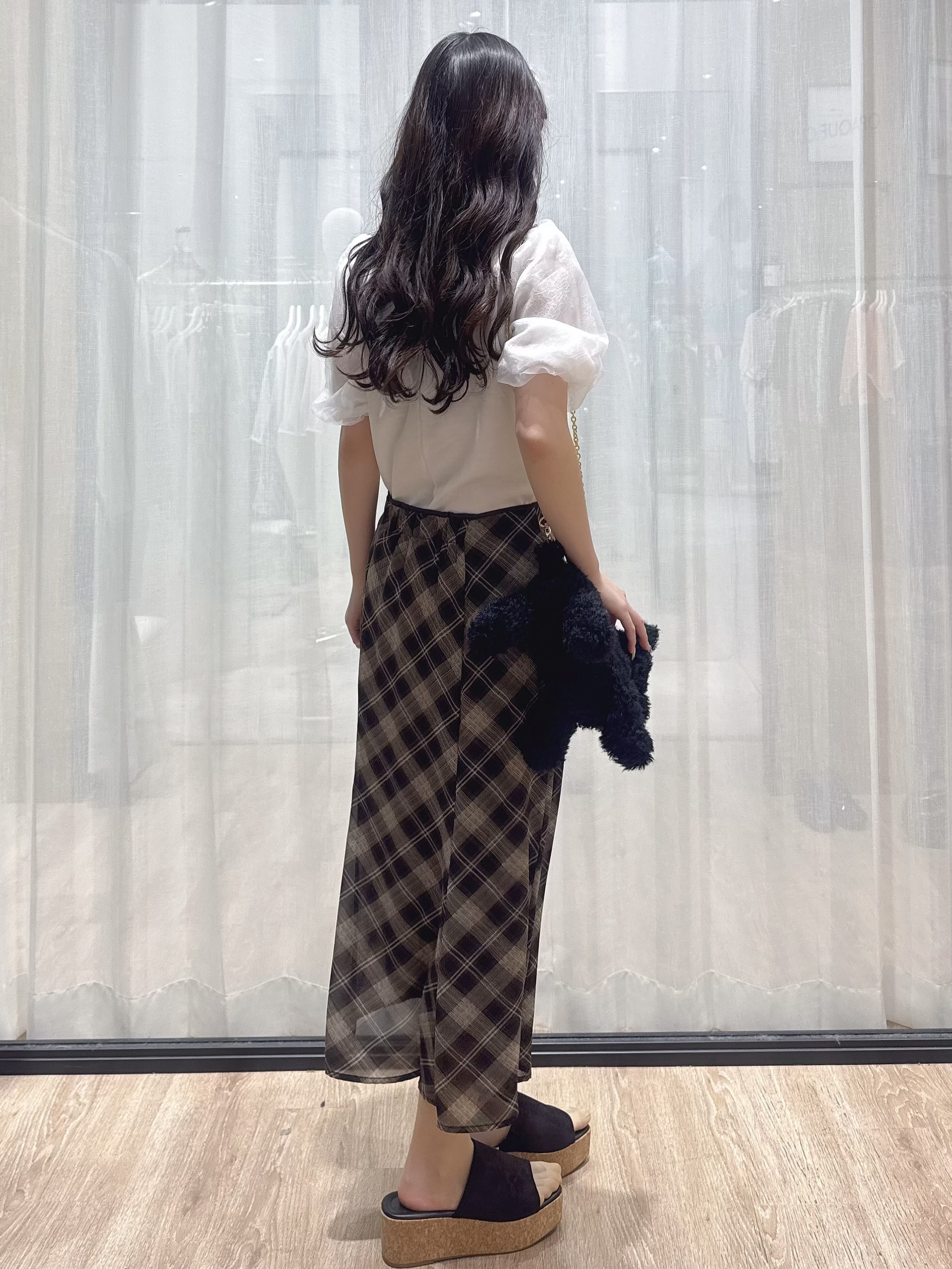 ぞうげさんの「OPAQUE.CLIP｜【接触冷感／UVケア】シアーバルーンスリーブトップス《洗濯機OK》」を使ったコーディネート