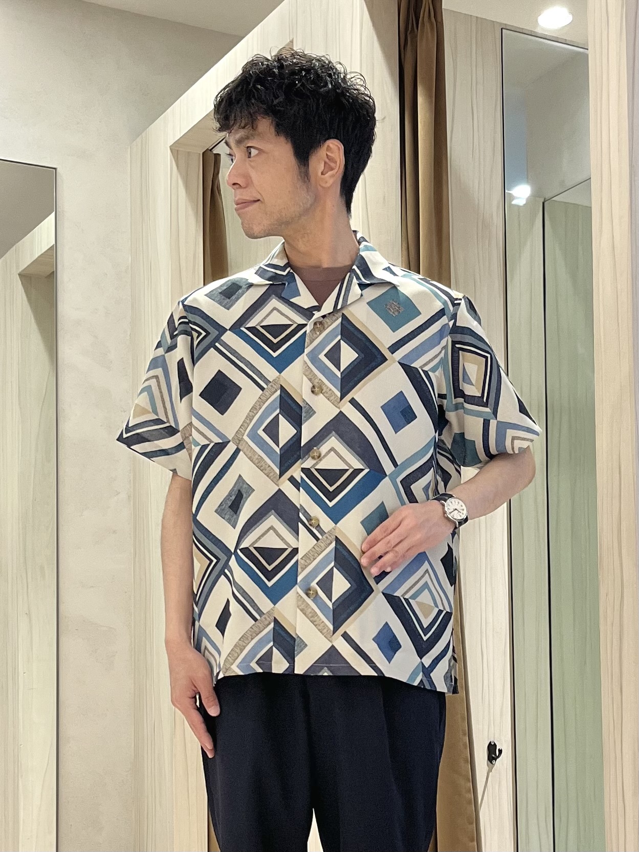URAさんの「TAKEO KIKUCHI｜【吸汗速乾】タイル柄プリント 半袖シャツ」を使ったコーディネート