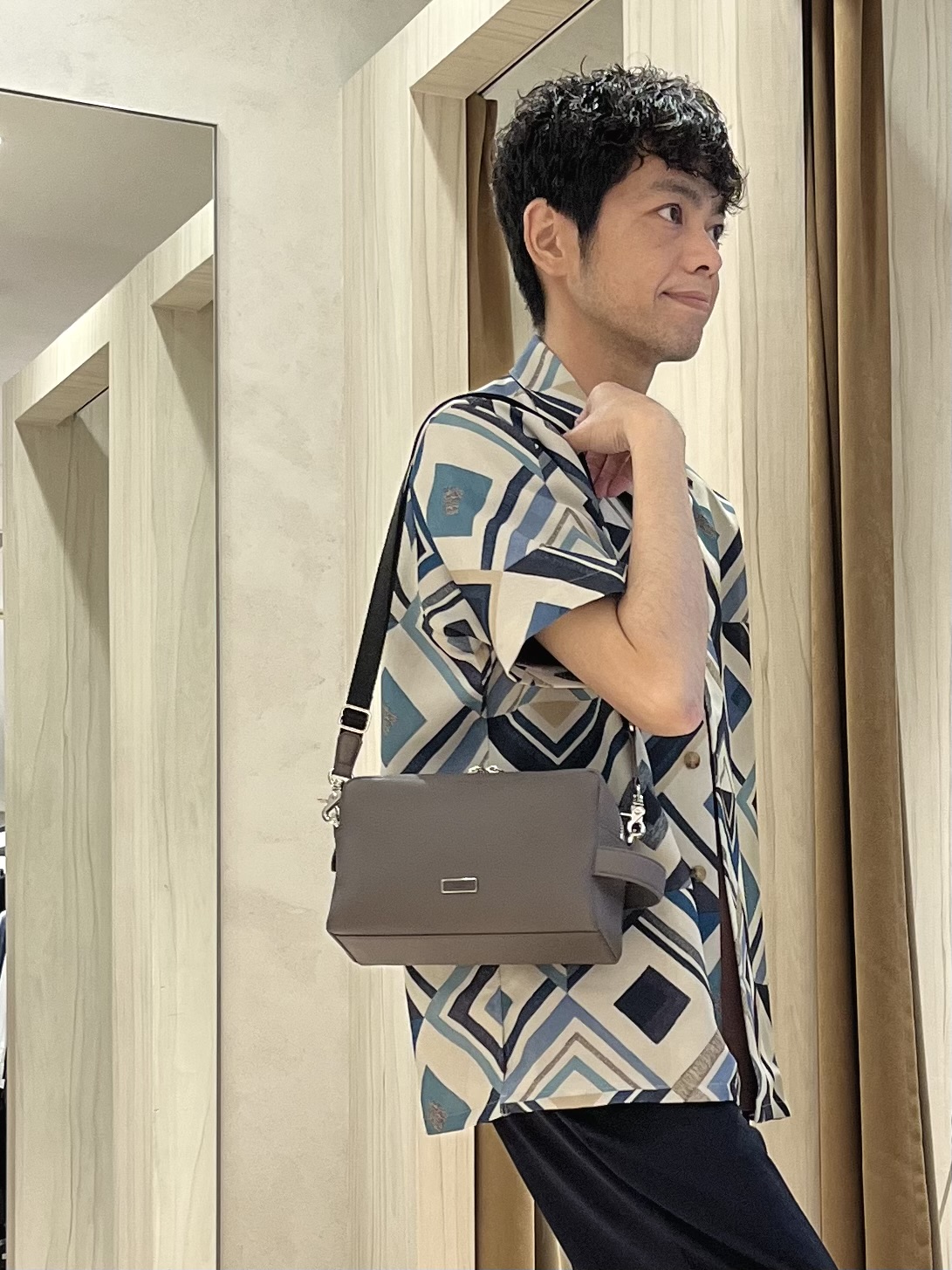 URAさんの「TAKEO KIKUCHI｜【吸汗速乾】タイル柄プリント 半袖シャツ」を使ったコーディネート