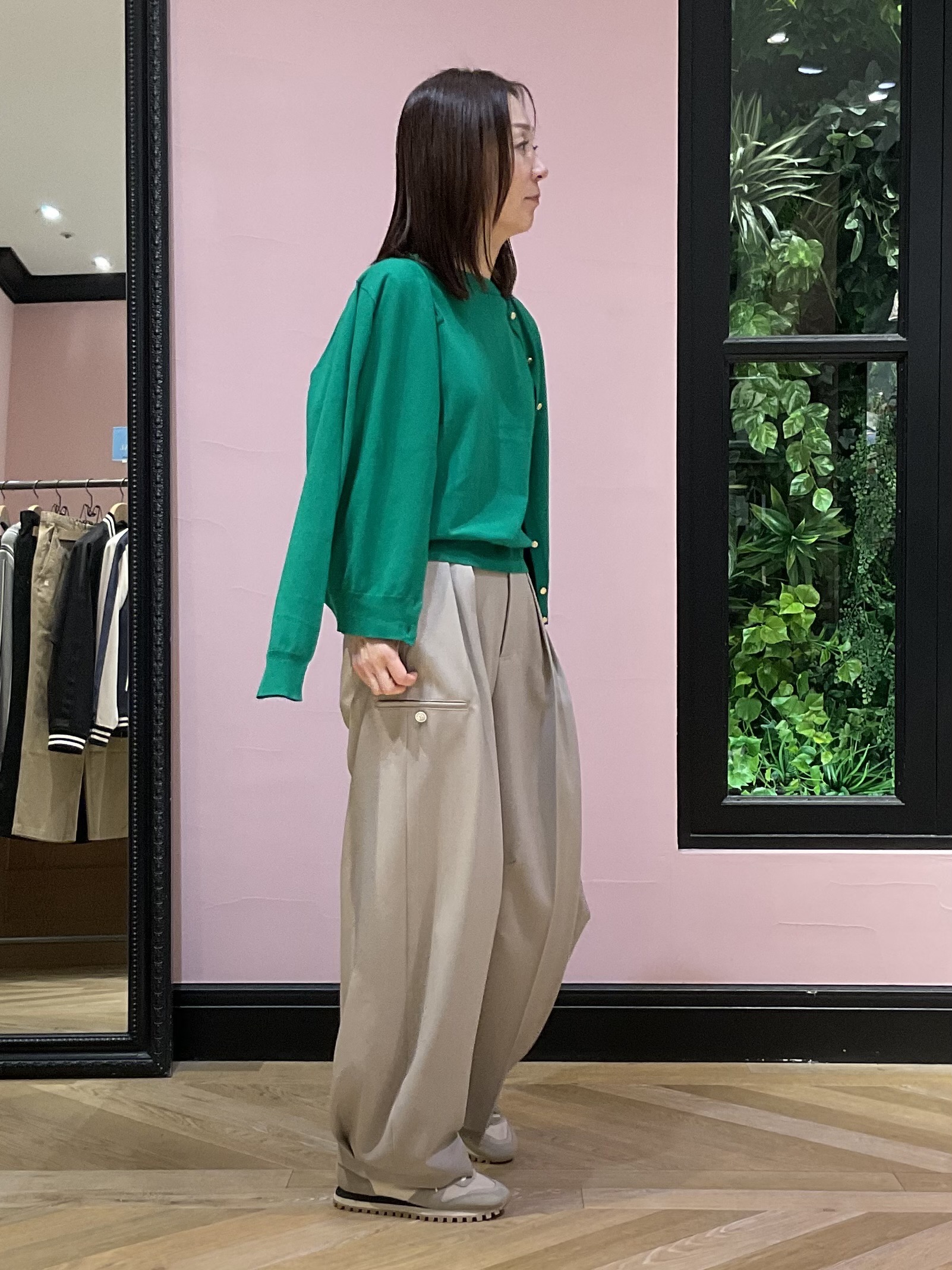 Hiwatashiさんの「DRESSTERIOR｜【ウォッシャブル】コットンシルク カーディガン」を使ったコーディネート