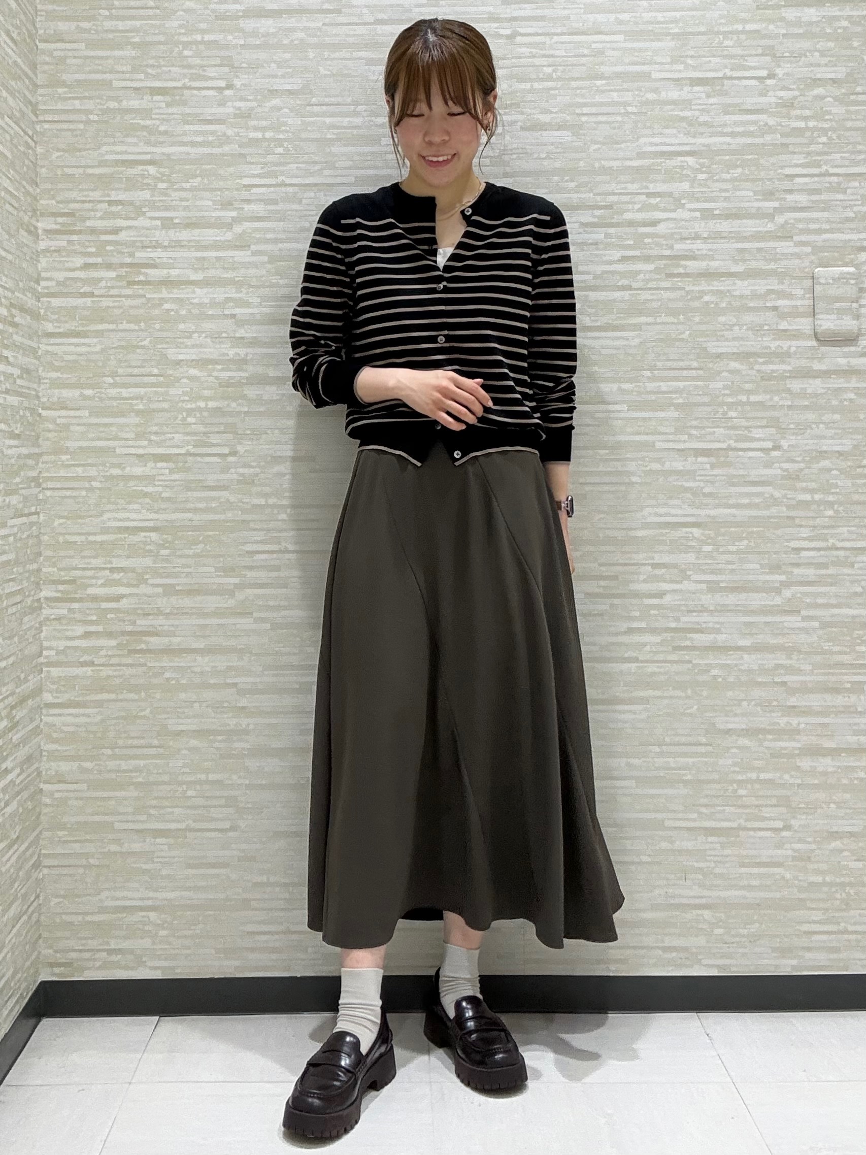Kataさんの「UNTITLED｜【接触冷感/はっ水/セットアップ可】リラクシーフレアスカート」を使ったコーディネート