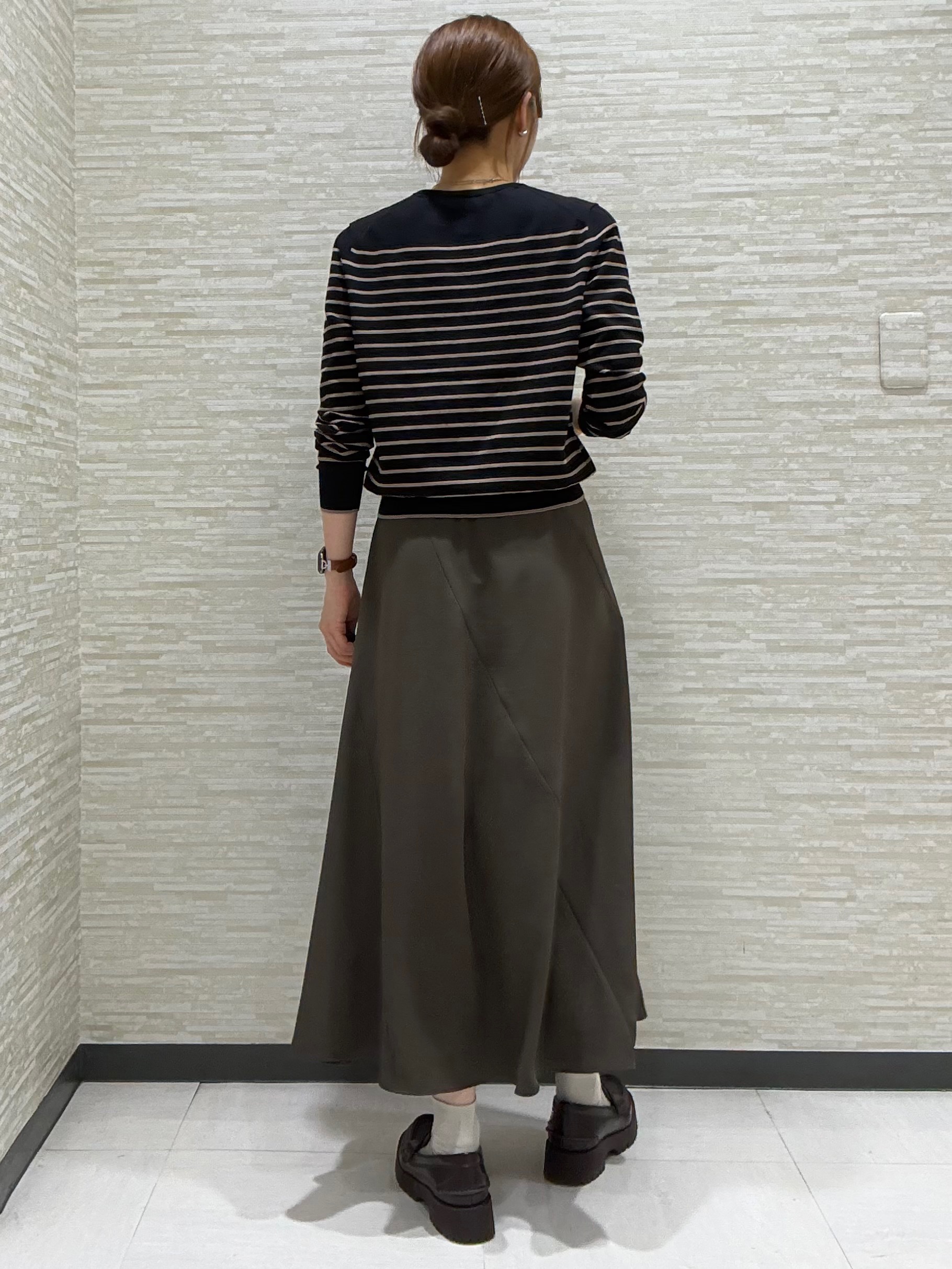 Kataさんの「UNTITLED｜【接触冷感/はっ水/セットアップ可】リラクシーフレアスカート」を使ったコーディネート