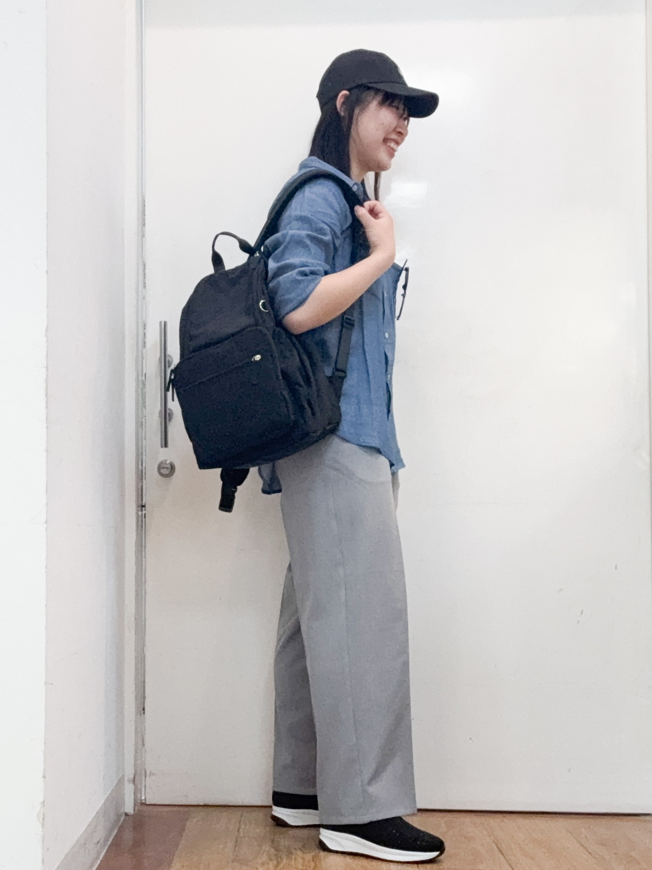 Karinさんの「SHOO･LA･RUE｜【綿100%/UV/S-LL/体型カバー】優しく透ける 柔らかシアーデニムシャツ」を使ったコーディネート