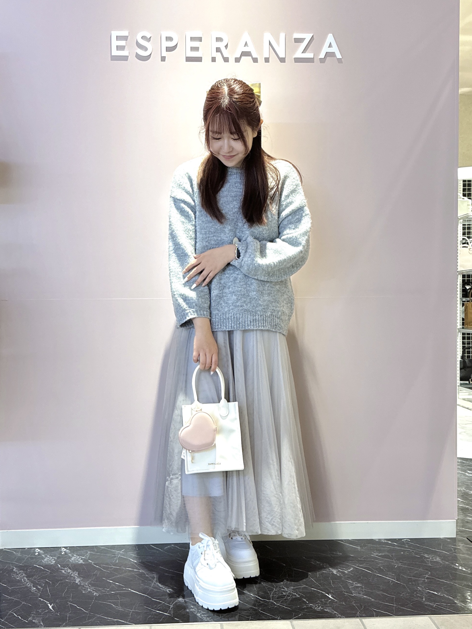 neinaさんの「ESPERANZA｜ラメライン厚底スニーカー」を使ったコーディネート