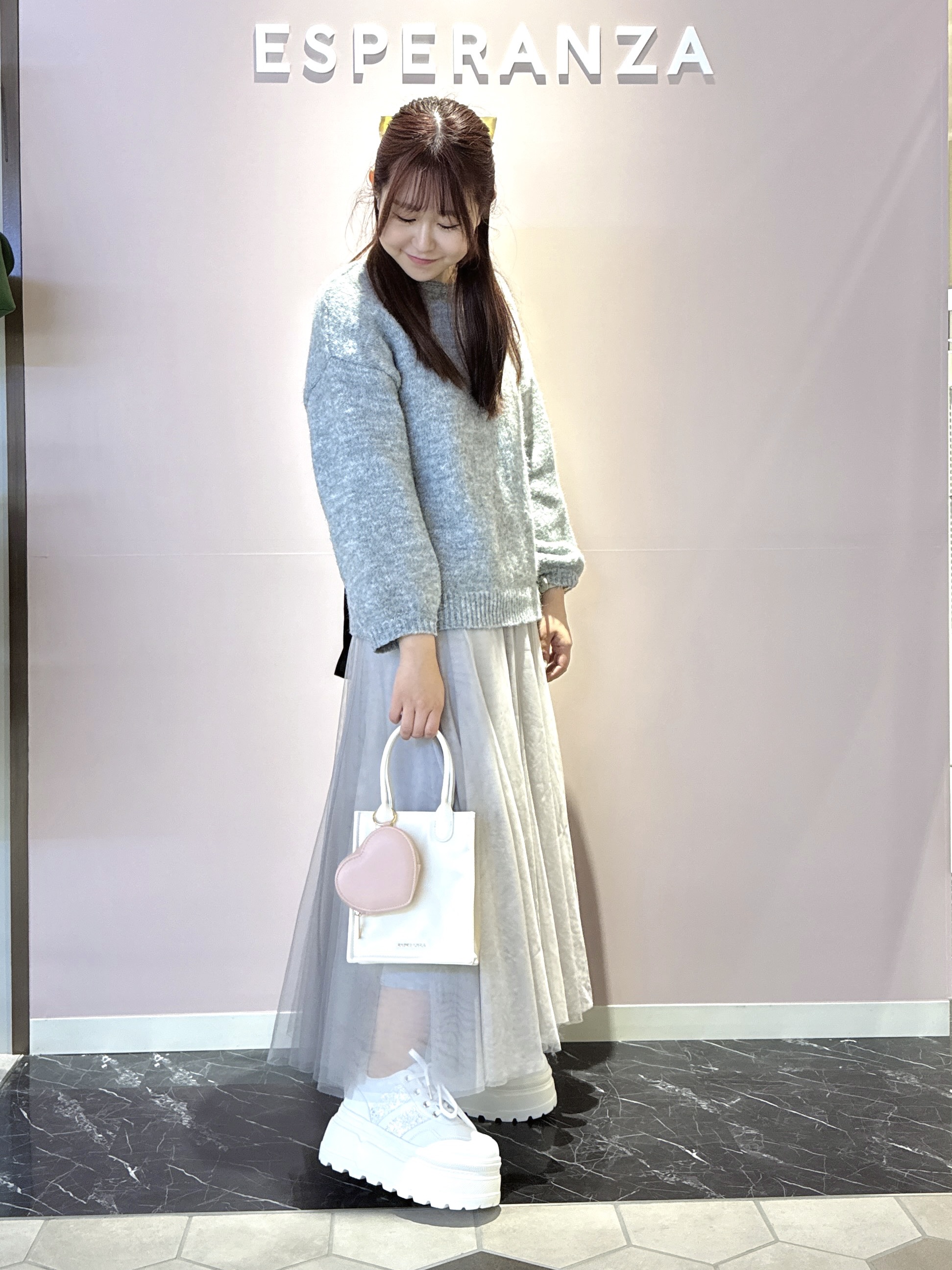 neinaさんの「ESPERANZA｜ラメライン厚底スニーカー」を使ったコーディネート