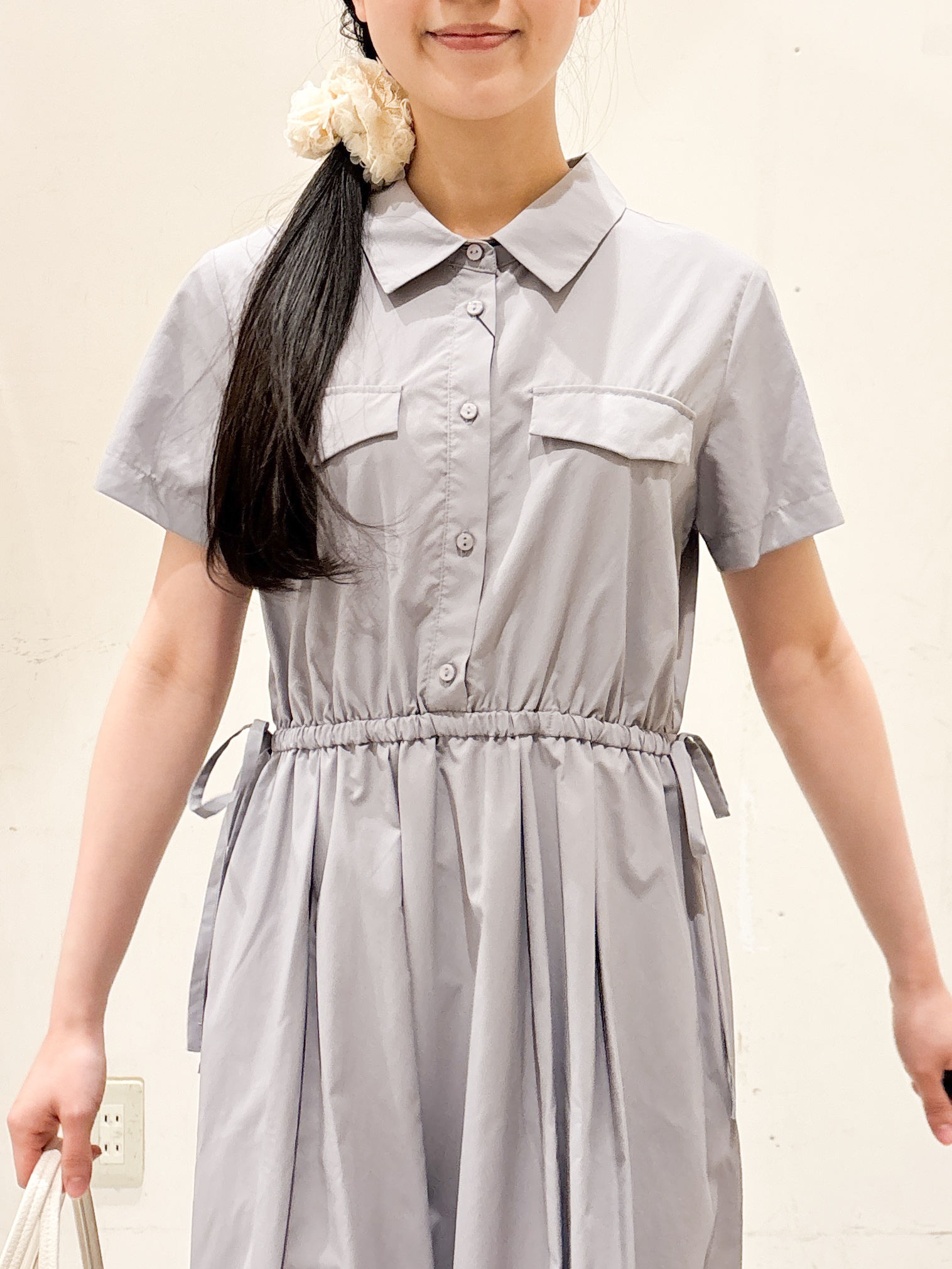 Hinaさんの「OPAQUE.CLIP｜サイドリボンシャツワンピース【洗濯機OK／防シワ】」を使ったコーディネート