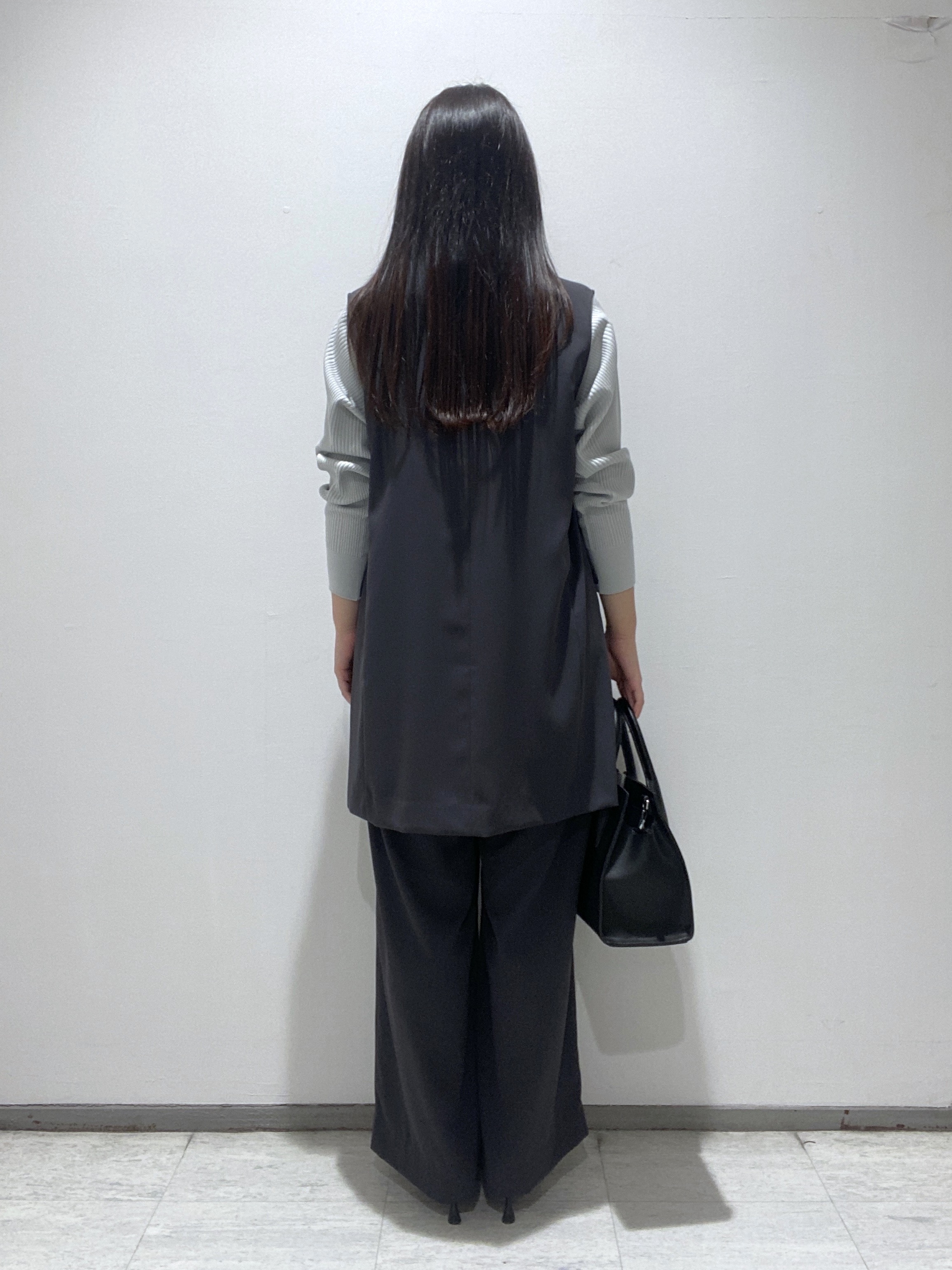 meiさんの「INDIVI｜【洗える／キレイ色】体型カバー無縫製ニット」を使ったコーディネート