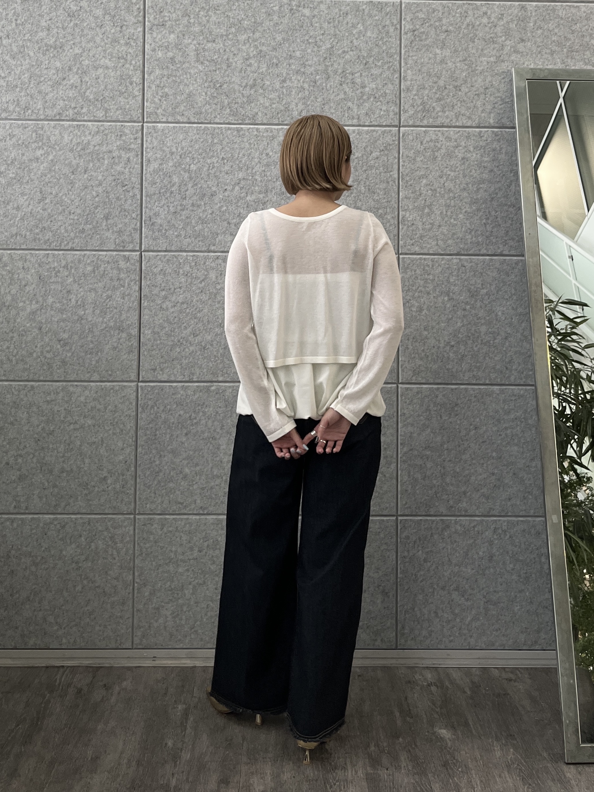 Harukaさんの「INDIVI｜ハイウエストカットオフデニム」を使ったコーディネート