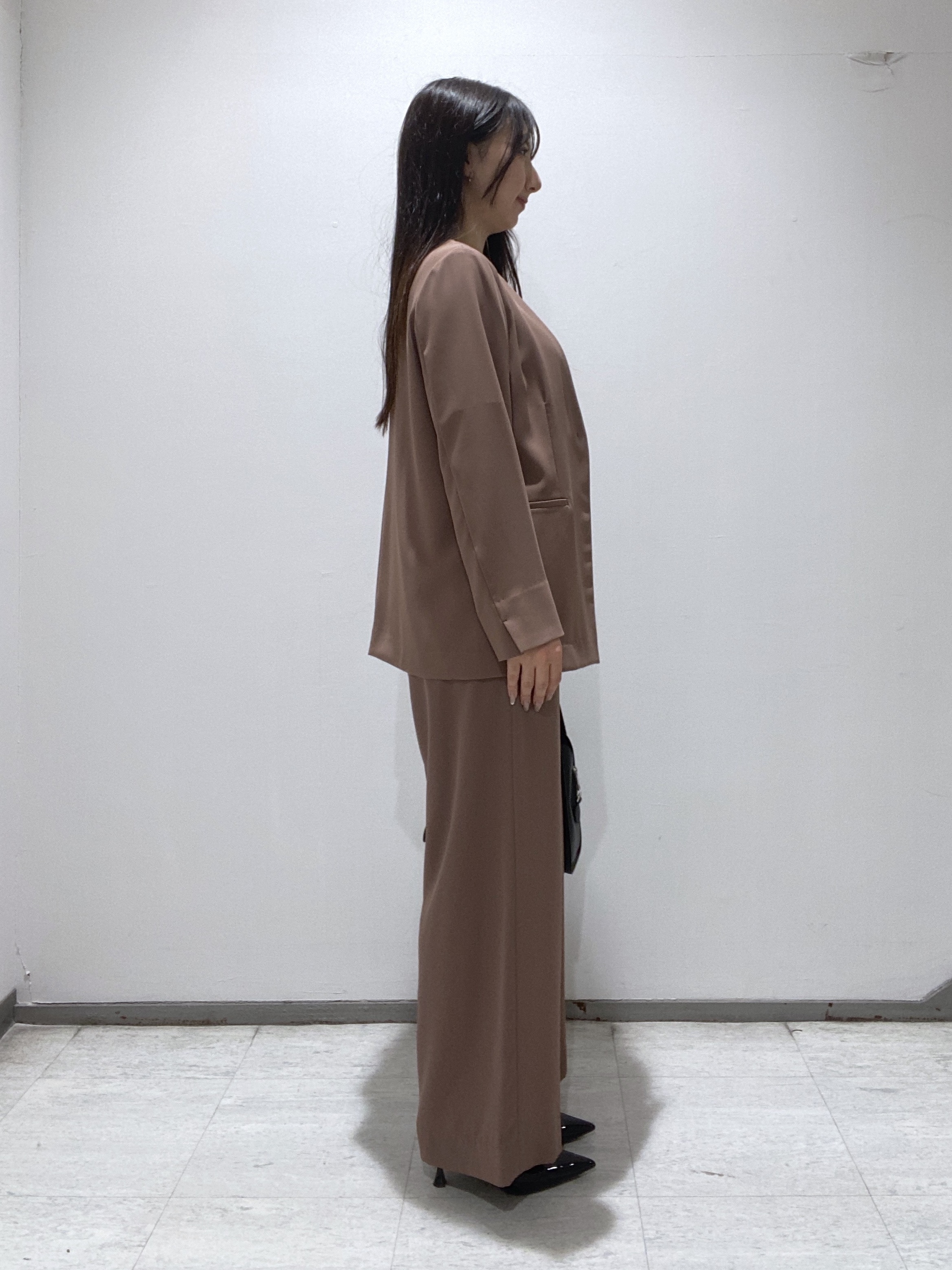 meiさんの「INDIVI｜【さらに軽く軽快！／着る日傘】ノーカラージャケット」を使ったコーディネート