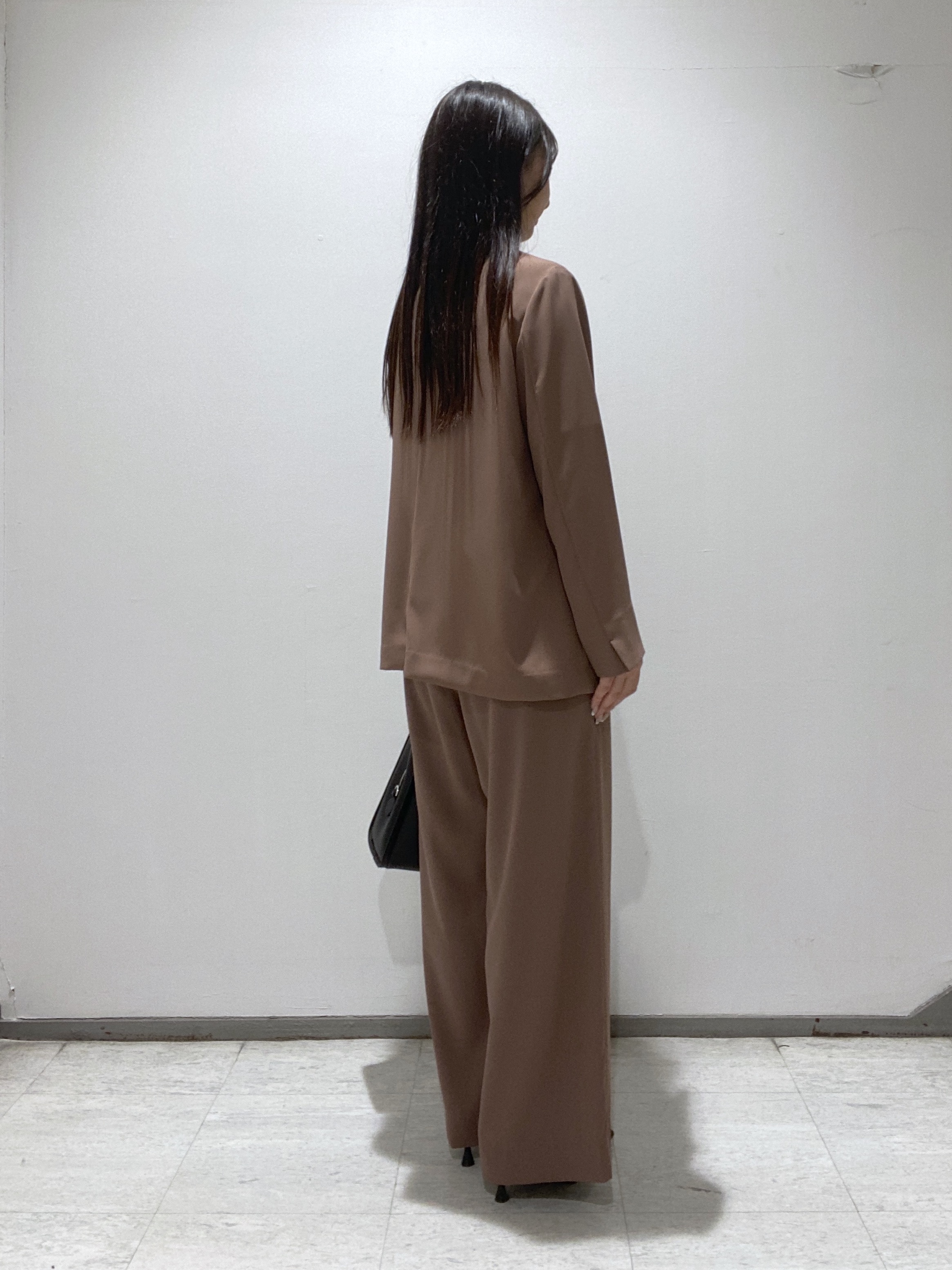meiさんの「INDIVI｜【さらに軽く軽快！／着る日傘】ノーカラージャケット」を使ったコーディネート