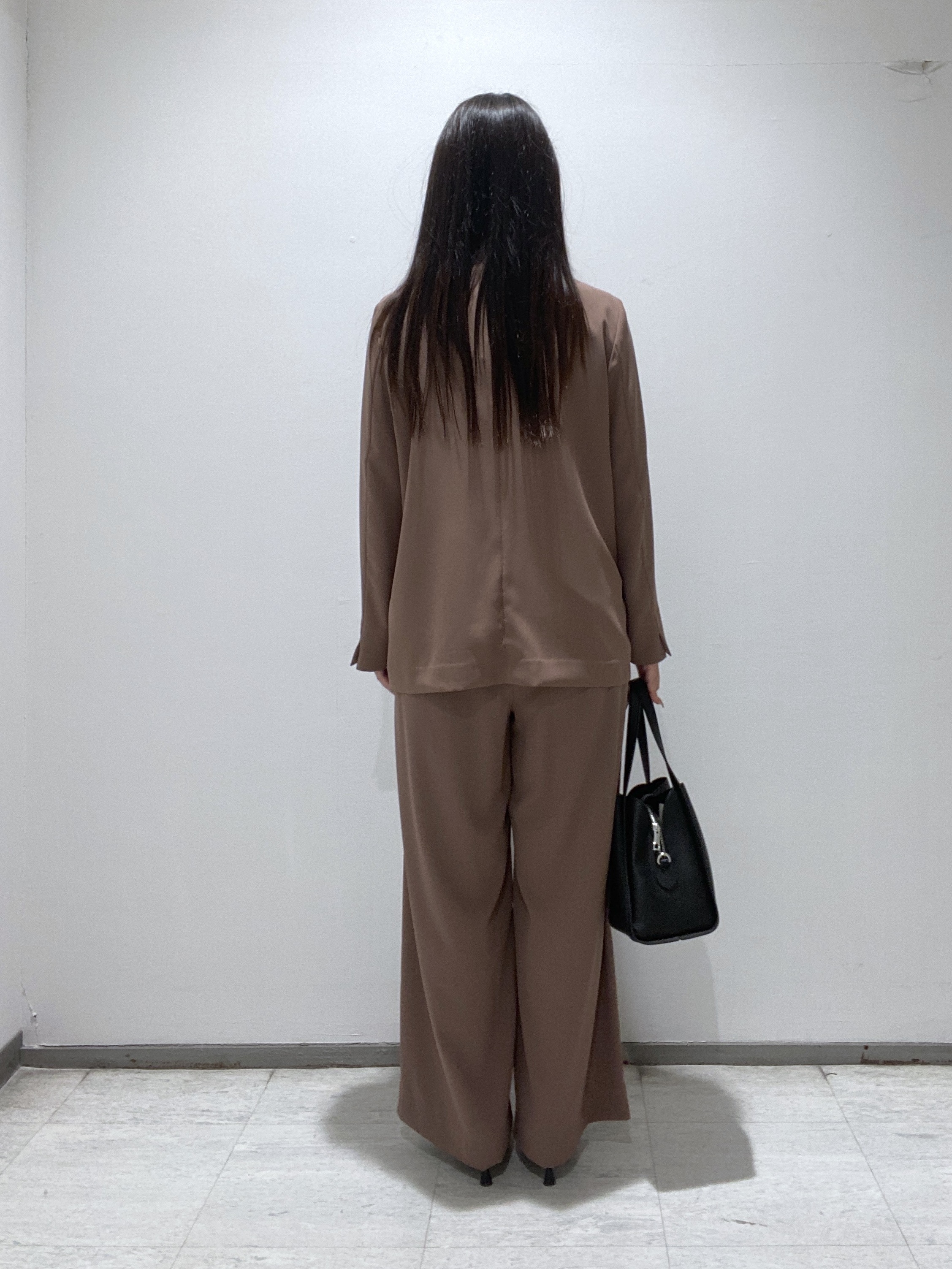 meiさんの「INDIVI｜【さらに軽く軽快！／着る日傘】ノーカラージャケット」を使ったコーディネート