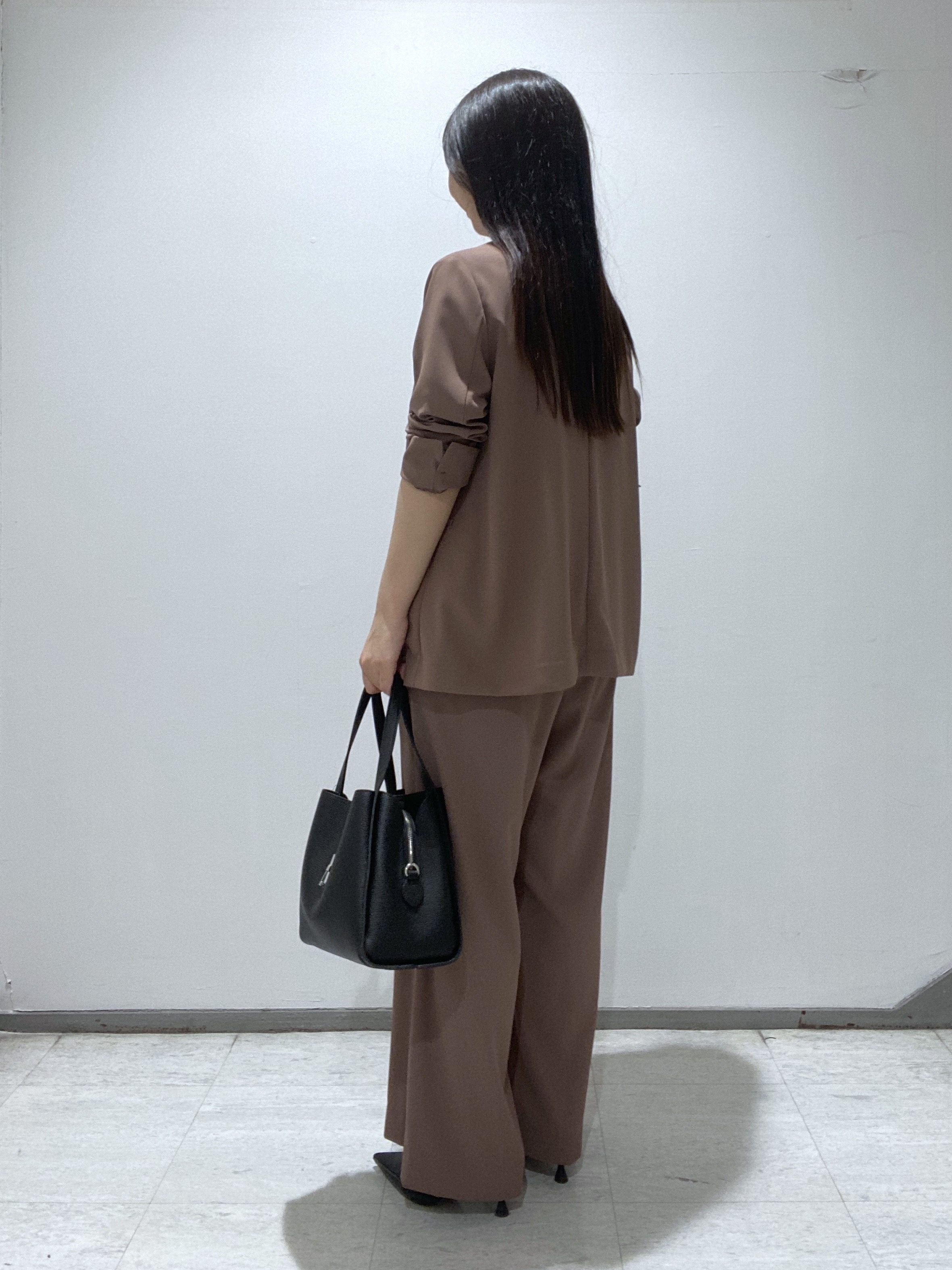meiさんの「INDIVI｜【さらに軽く軽快！／着る日傘】ノーカラージャケット」を使ったコーディネート