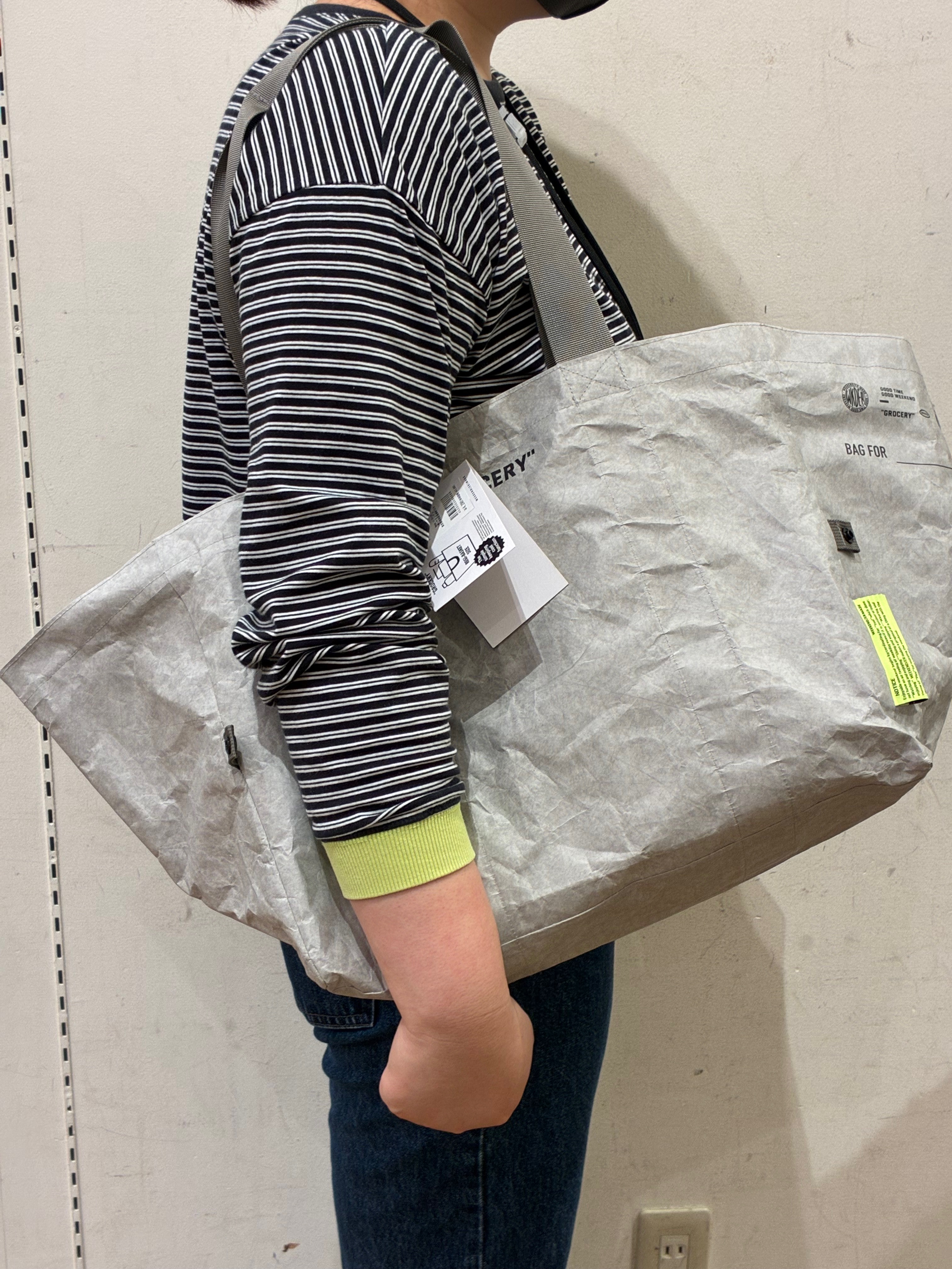 あーちゃんさんの「212 KITCHEN STORE｜COOLBAG/GROCERY GRAY」を使ったコーディネート