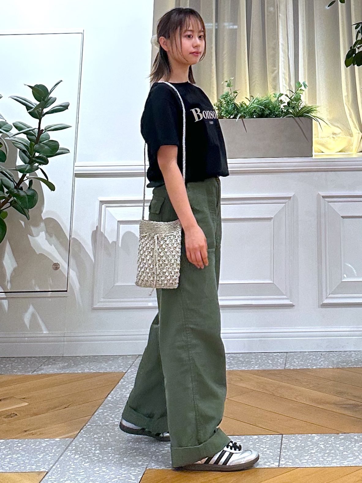 なべこさんの「DRESSTERIOR｜【接触冷感／抗菌防臭／消臭】アイスクリアコットン Bonsoir ロゴTシャツ」を使ったコーディネート