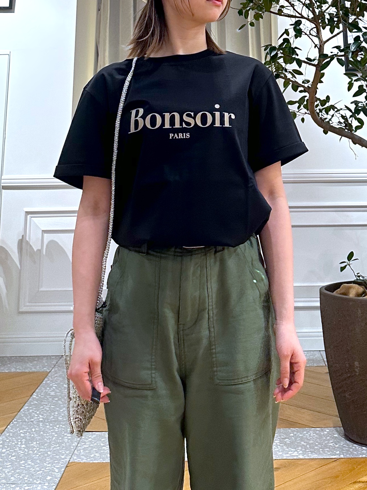 なべこさんの「DRESSTERIOR｜【接触冷感／抗菌防臭／消臭】アイスクリアコットン Bonsoir ロゴTシャツ」を使ったコーディネート
