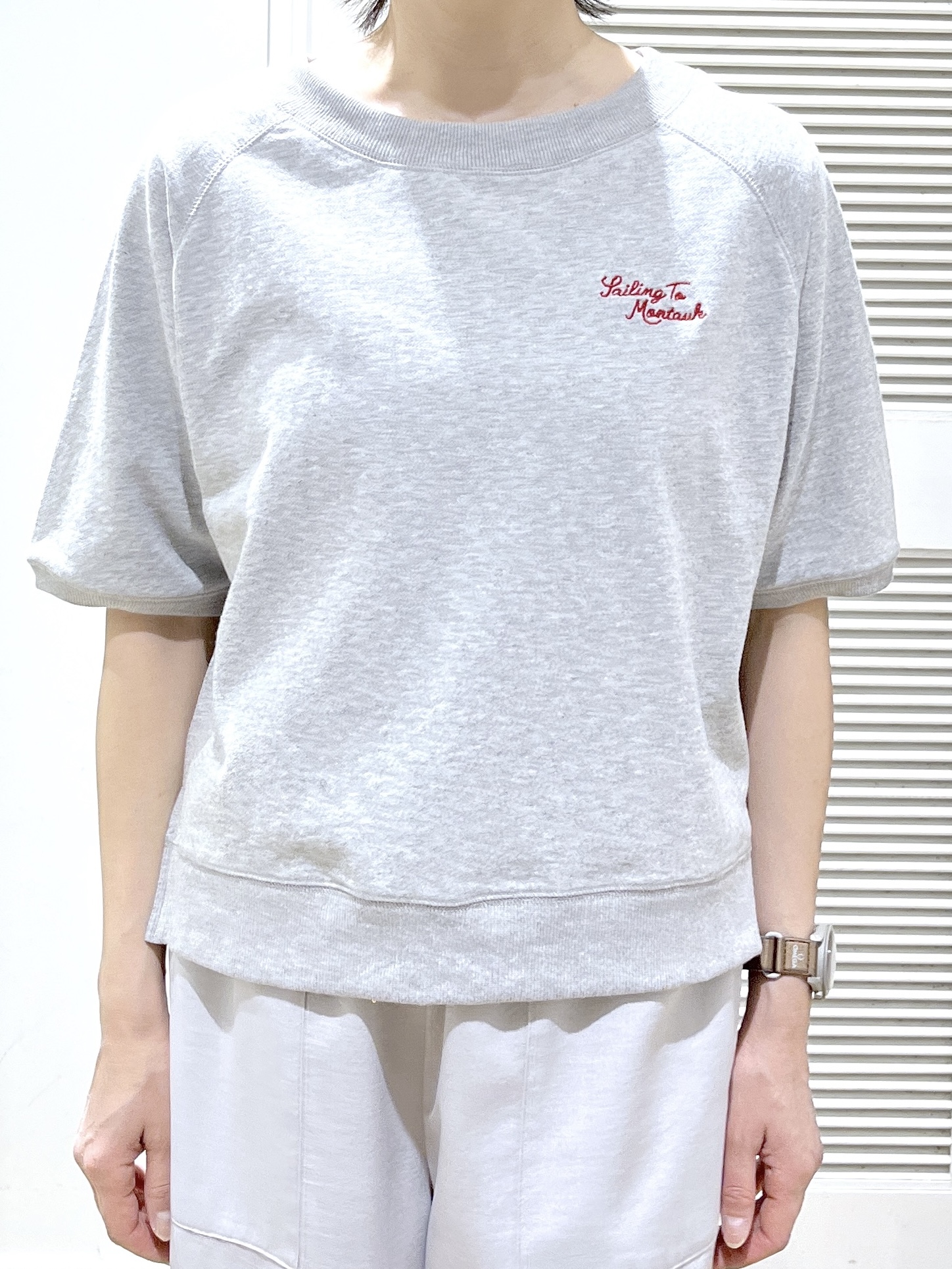 Miyazakiさんの「Dessin｜【洗える】ミニ裏毛刺繍ロゴプルオーバー」を使ったコーディネート